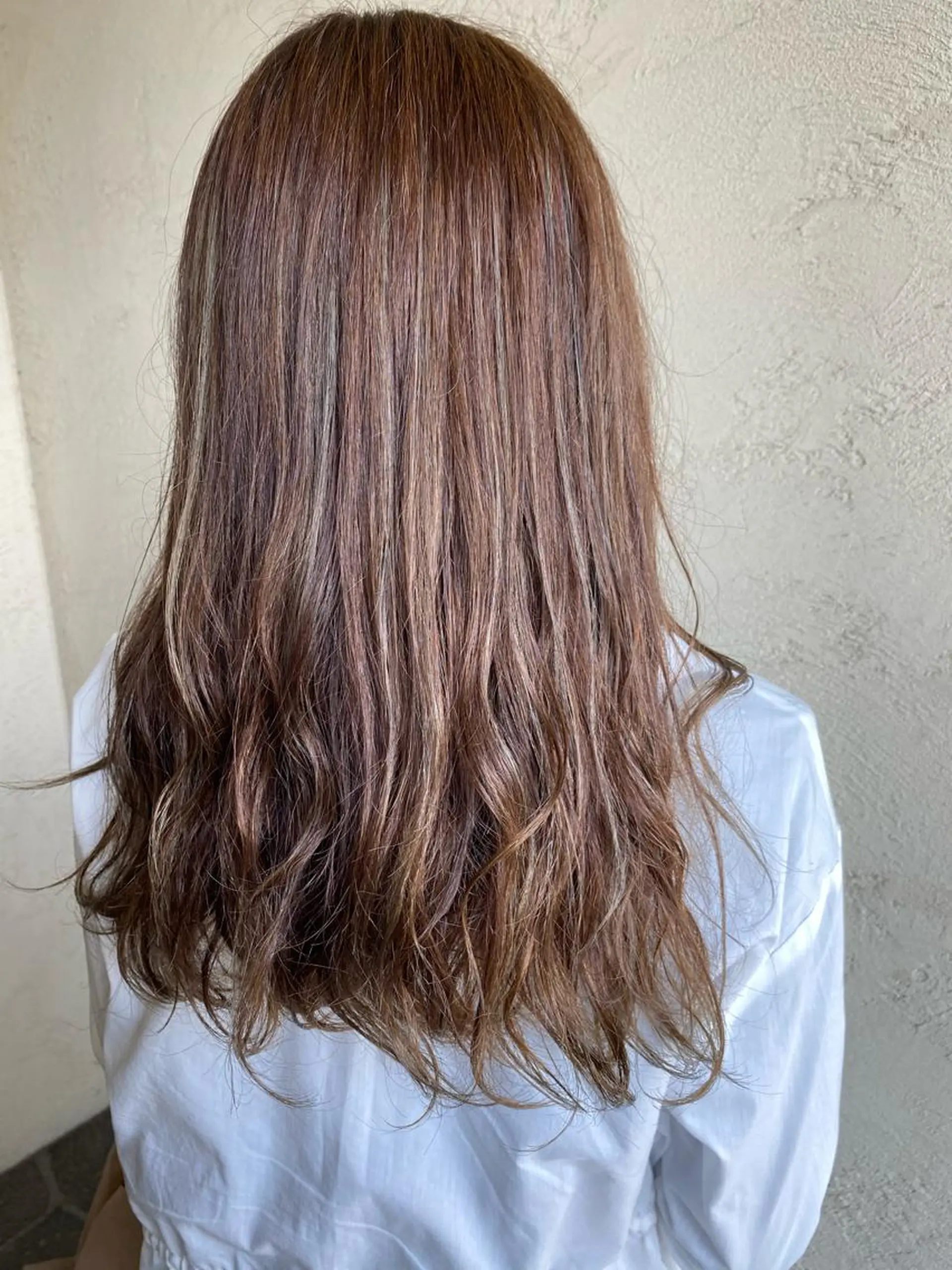 セミロング カラー 小畑 杏実のヘアスタイル