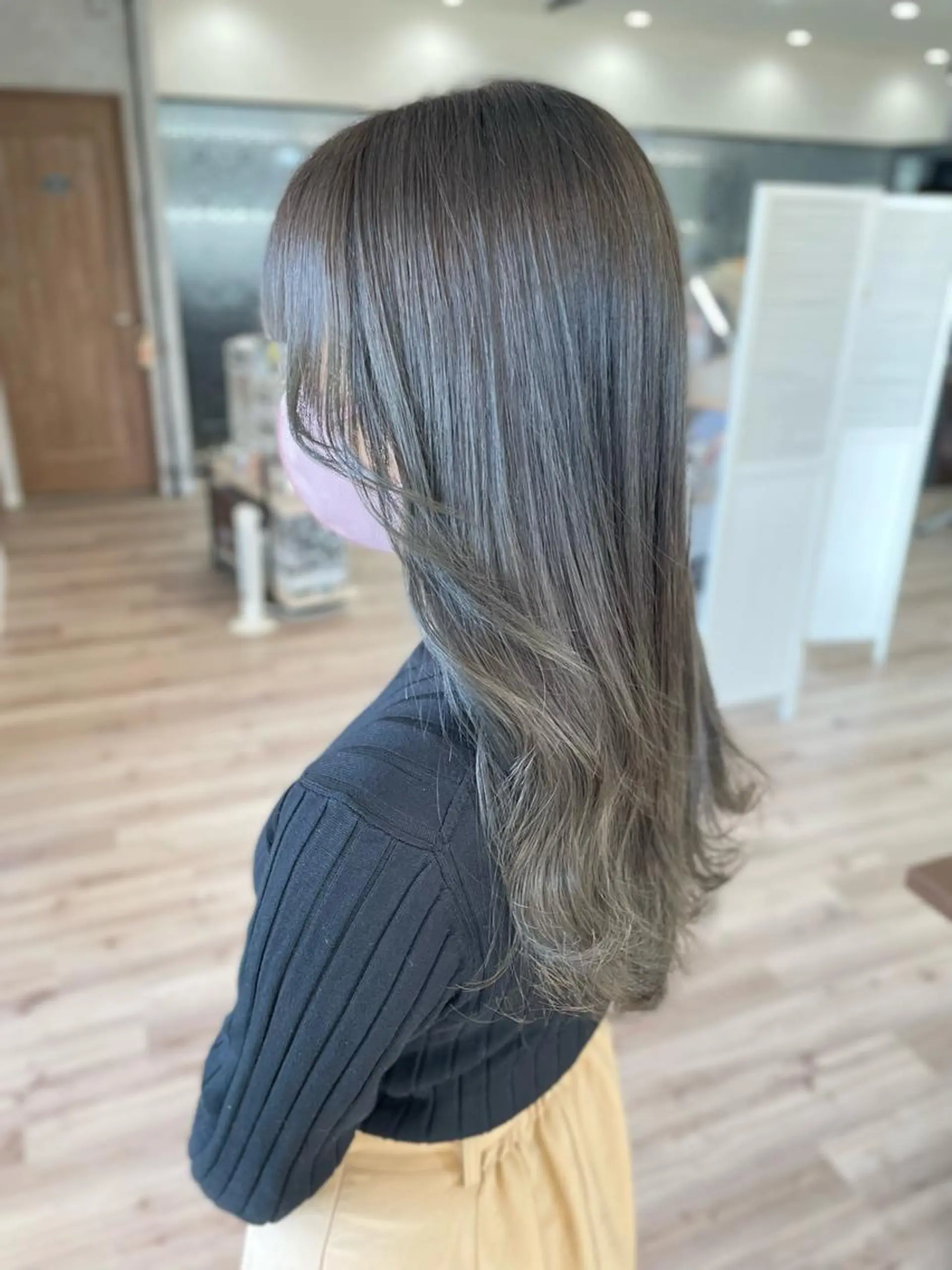 ロング カラー 透明感カラー グレージュ オリーブグレージュ オリーブグレー レイヤーカット たなか りなのヘアスタイル