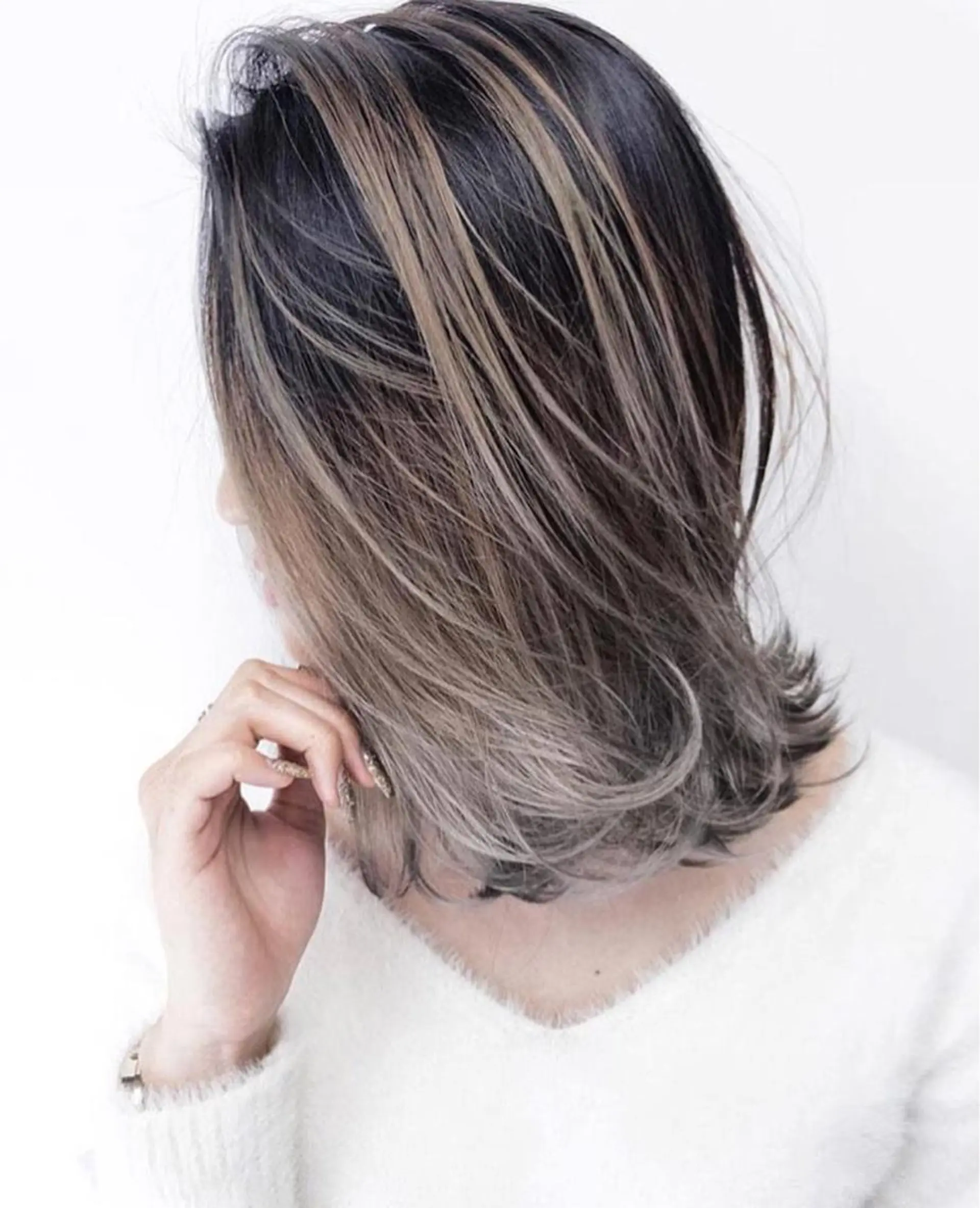 ミディアム カラー バレイヤージュ ブリーチ レイヤーカット ブリーチ無しカラー 👑店長　平松　由のヘアスタイル