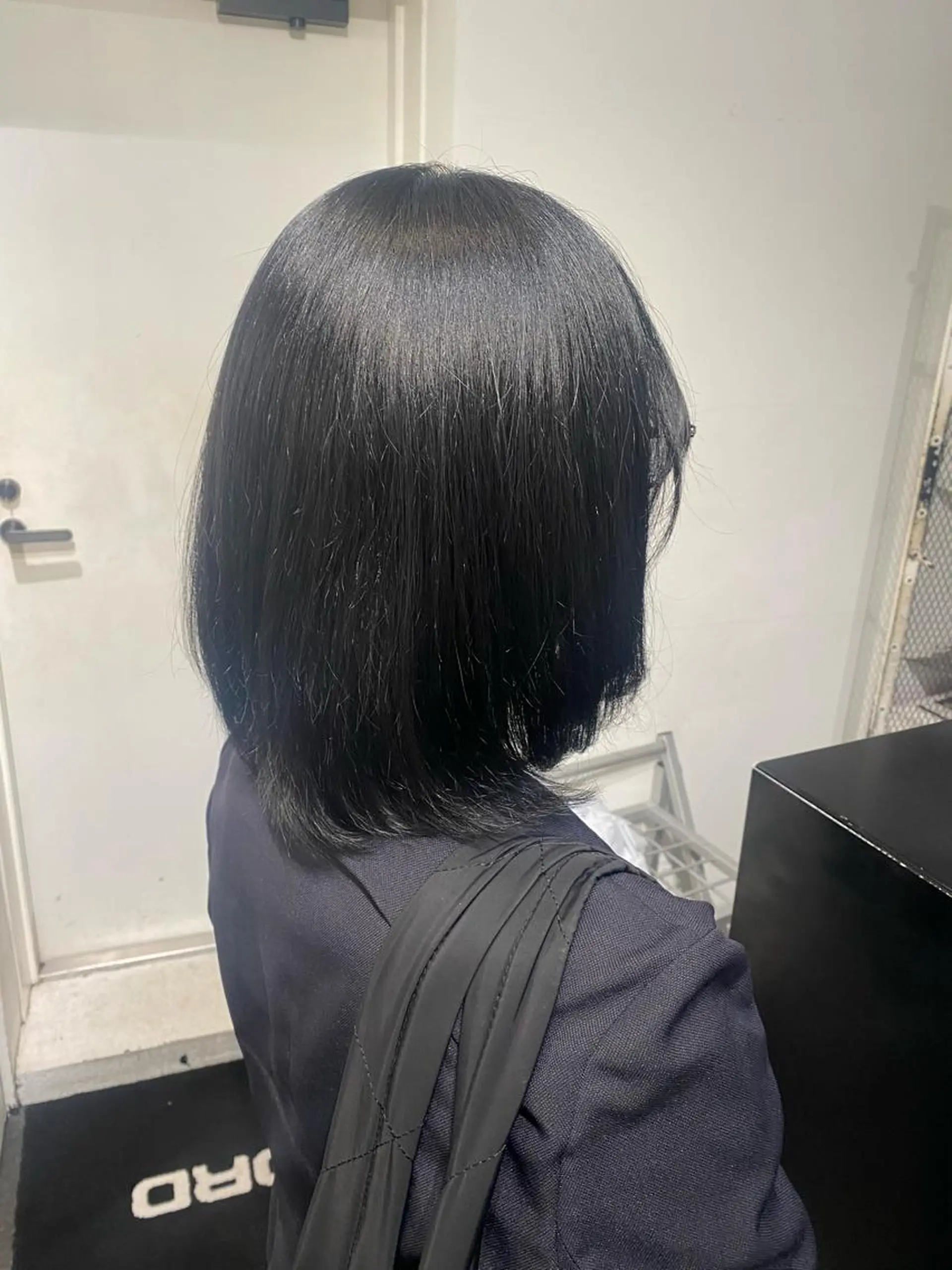 ミディアム カラー 黒髪 ブルーカラー ブルーブラック 🎀ツヤ髪韓国ヘア ミカ🎀のヘアスタイル