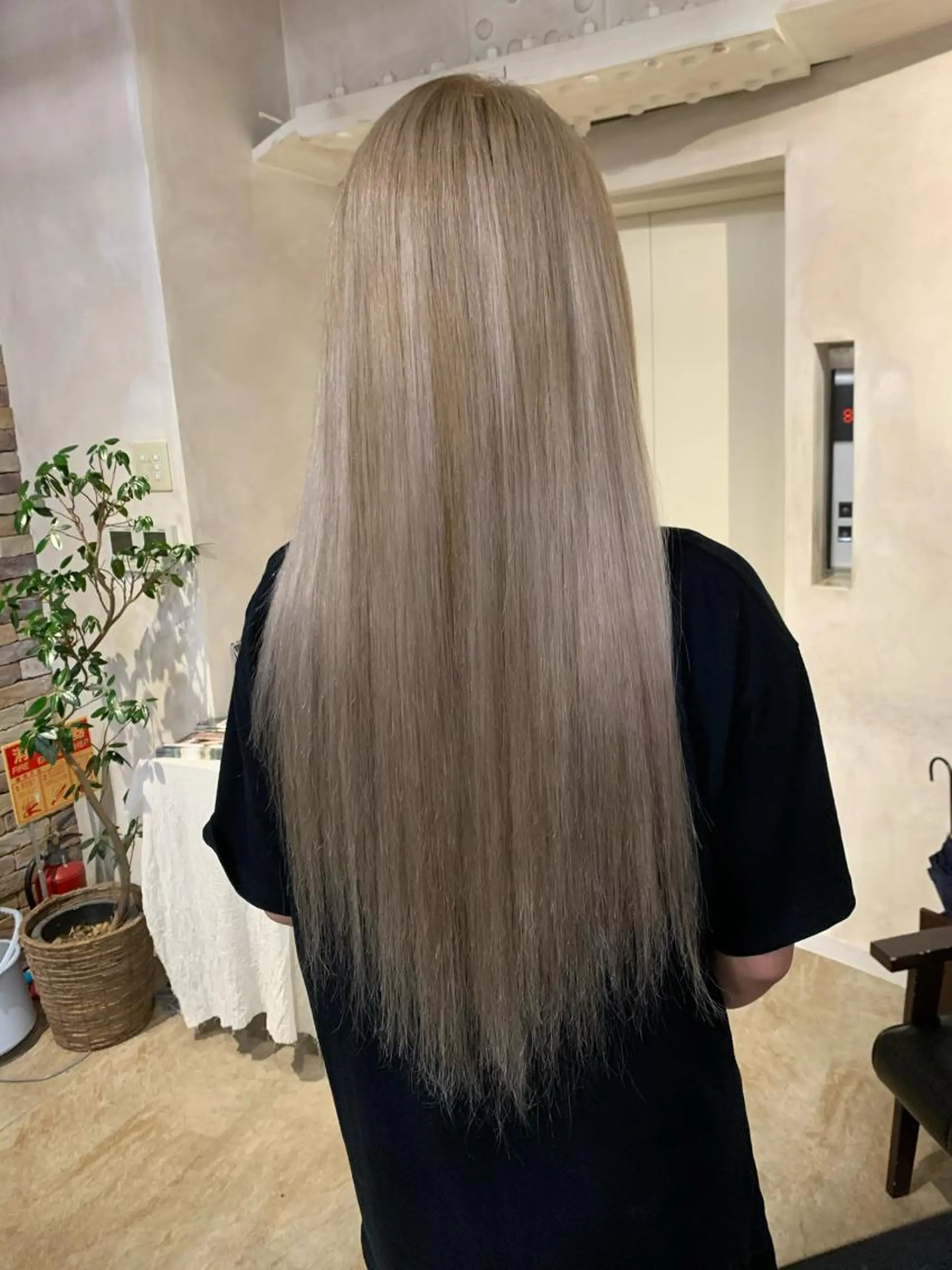 ロング カラー シールエクステ エクステ 透明感カラー特化型 NAOKIのヘアスタイル