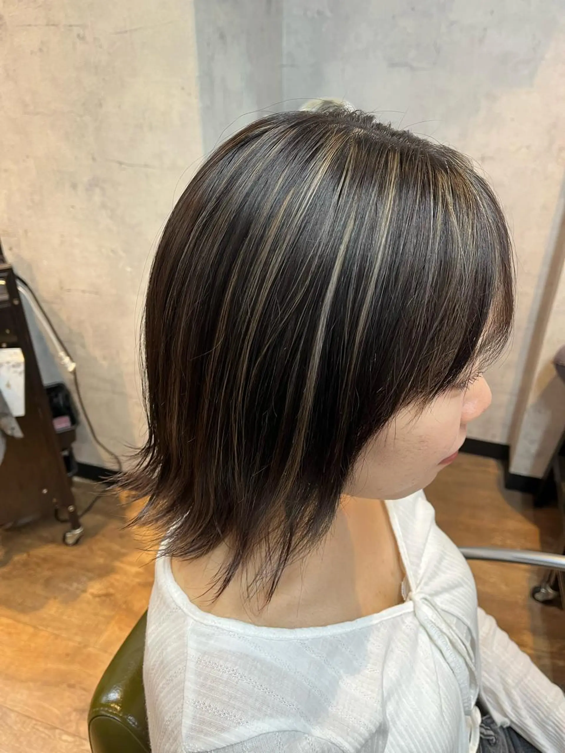 ミディアム カラー ハイライトカラー 3Dハイライト ハイライト 松井 敬太郎のヘアスタイル