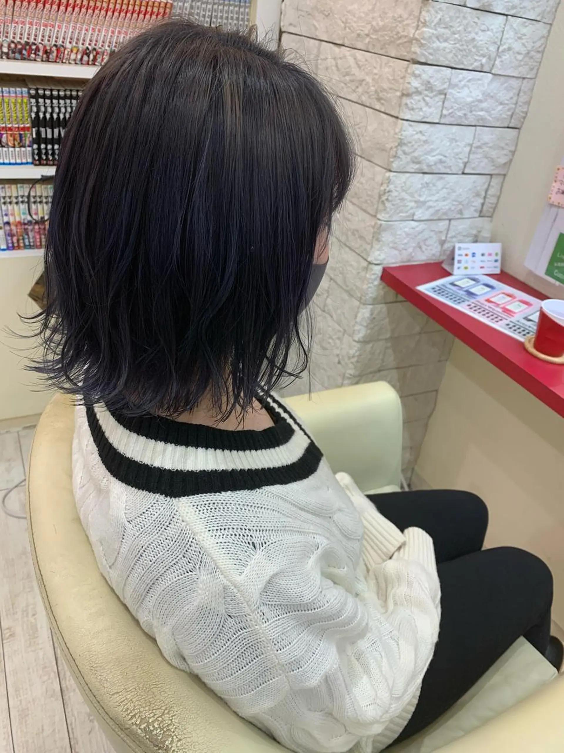 ミディアム カラー ヘアアレンジ ブルーカラー 今村公介 ブリーチ特化、派手髪のヘアスタイル