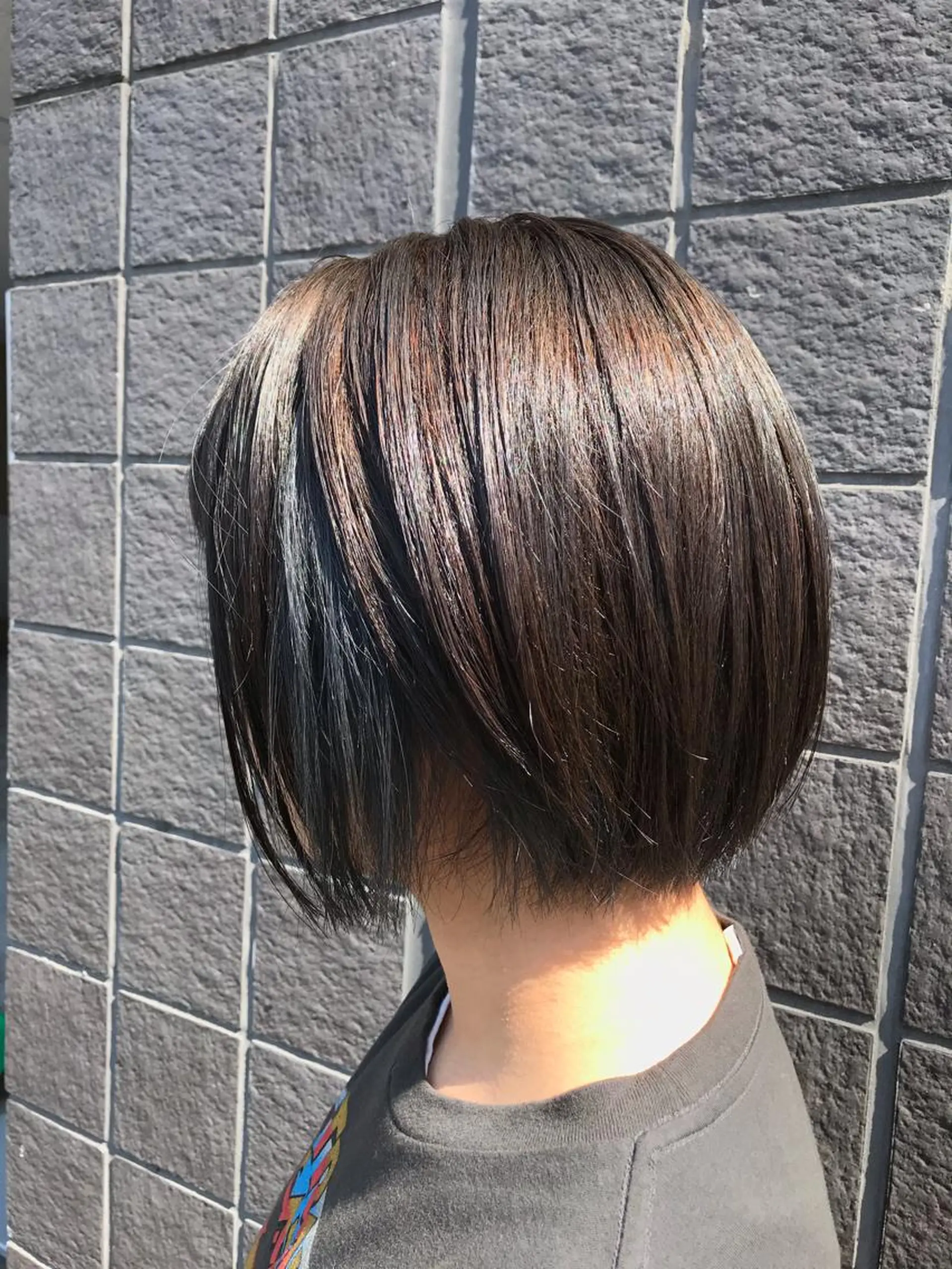 ショート カラー イヤリングカラー ボブ 谷合 貴志のヘアスタイル