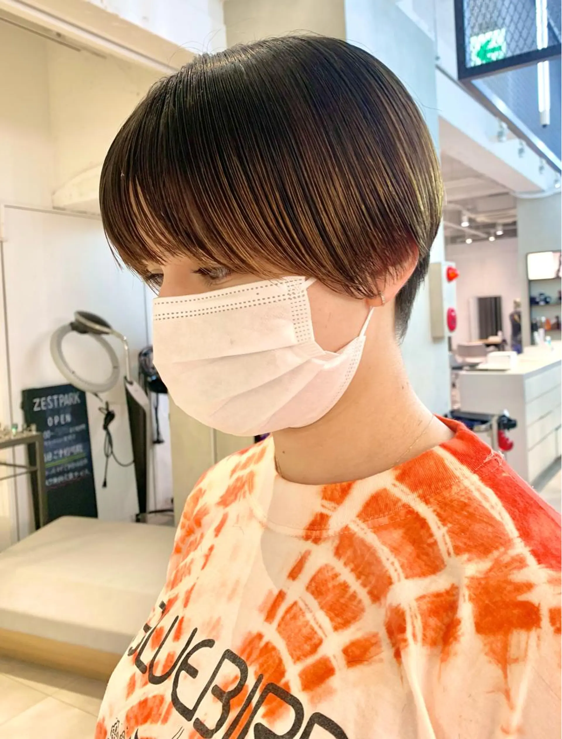 ショート 髪質改善 ショートヘア トリートメント カット トリートメント Kureha/ネイル レイヤー/酸性縮毛のヘアスタイル
