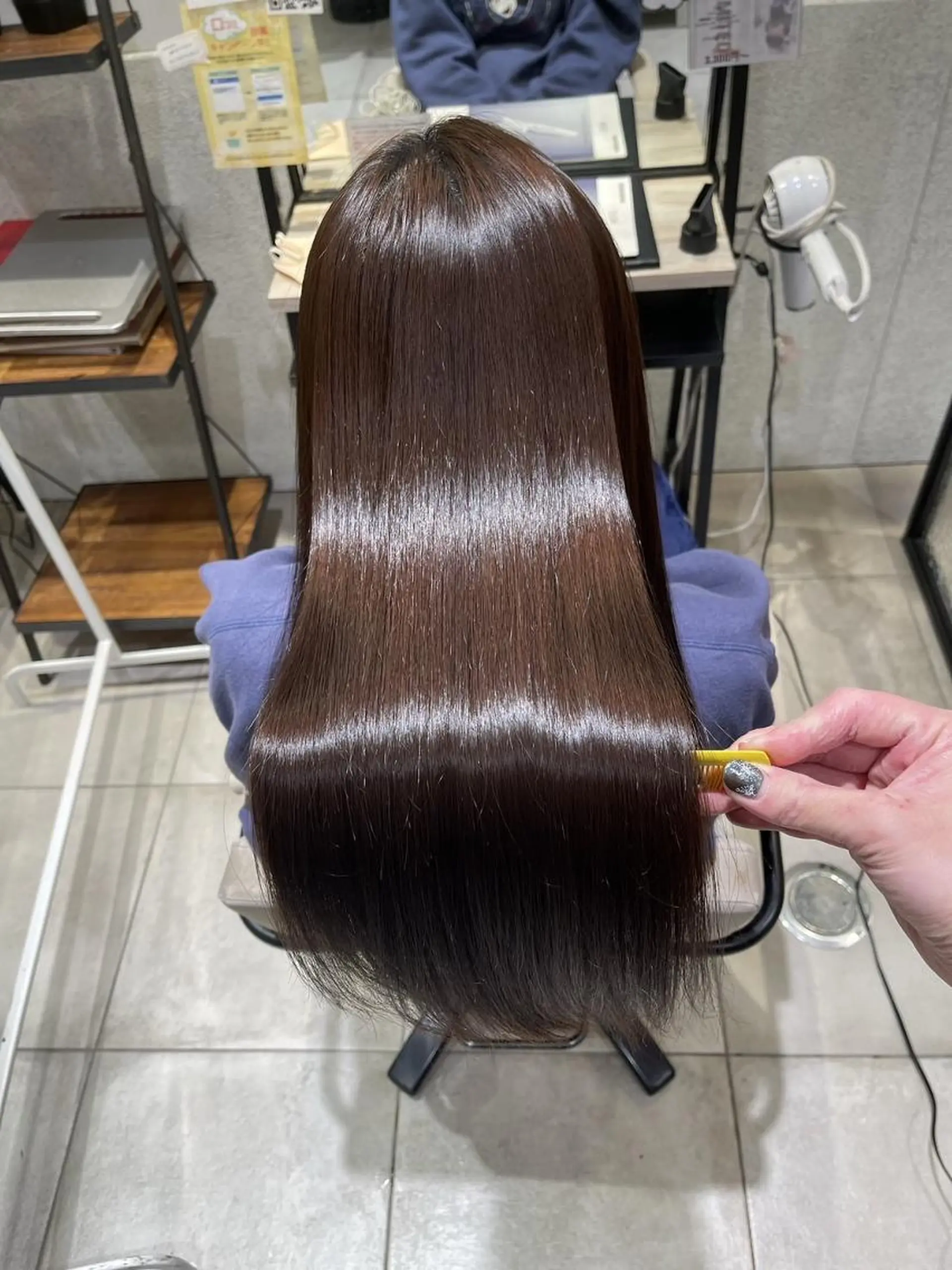 ロング カット 縮毛矯正 トリートメント ⭐️20周年記念⭐️ カラーリストひろき✨のヘアスタイル