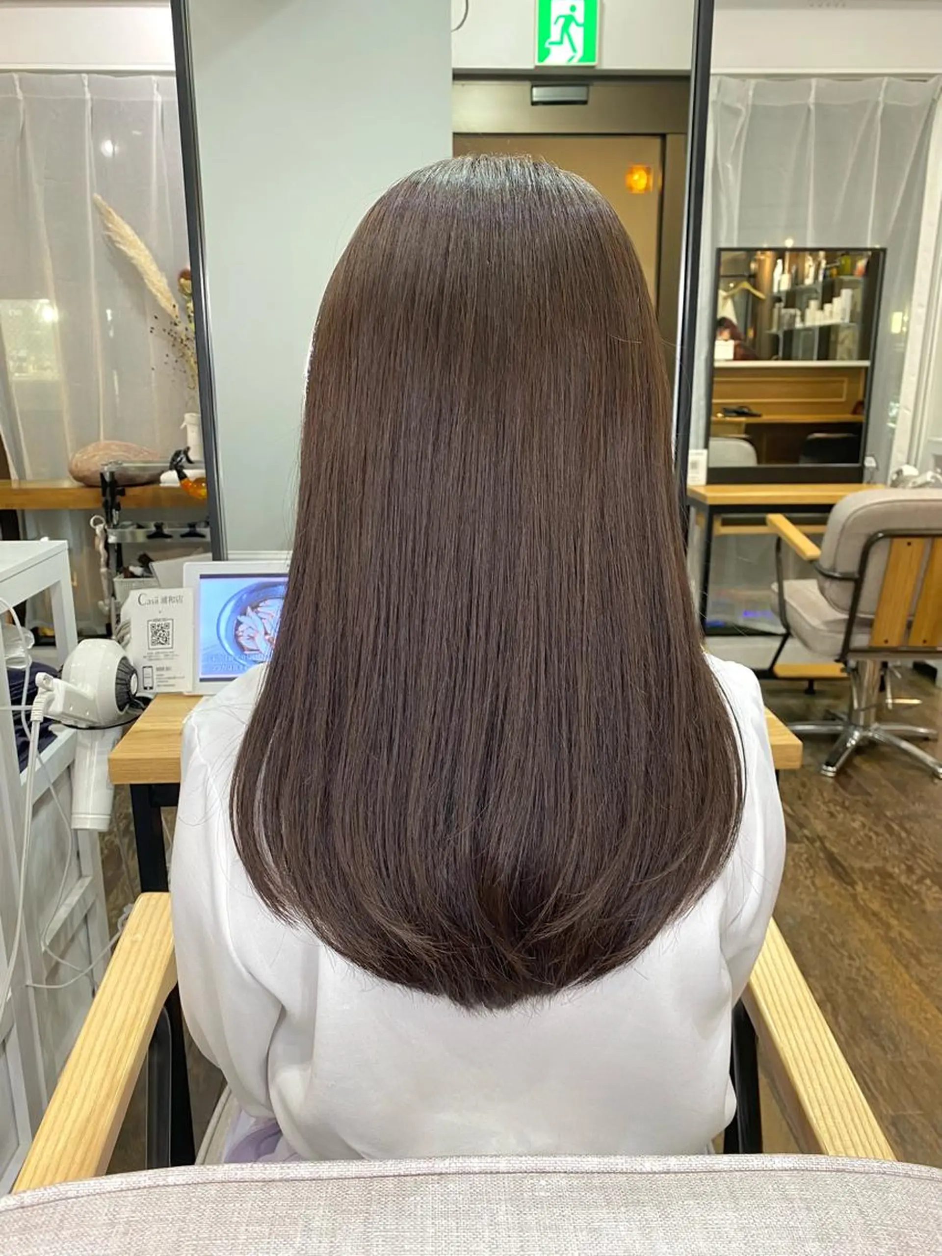 セミロング カラー グレージュ 髪質改善 レイヤーカット トリートメント 統括マネージャー/ 髪のドクター/前原悟のヘアスタイル