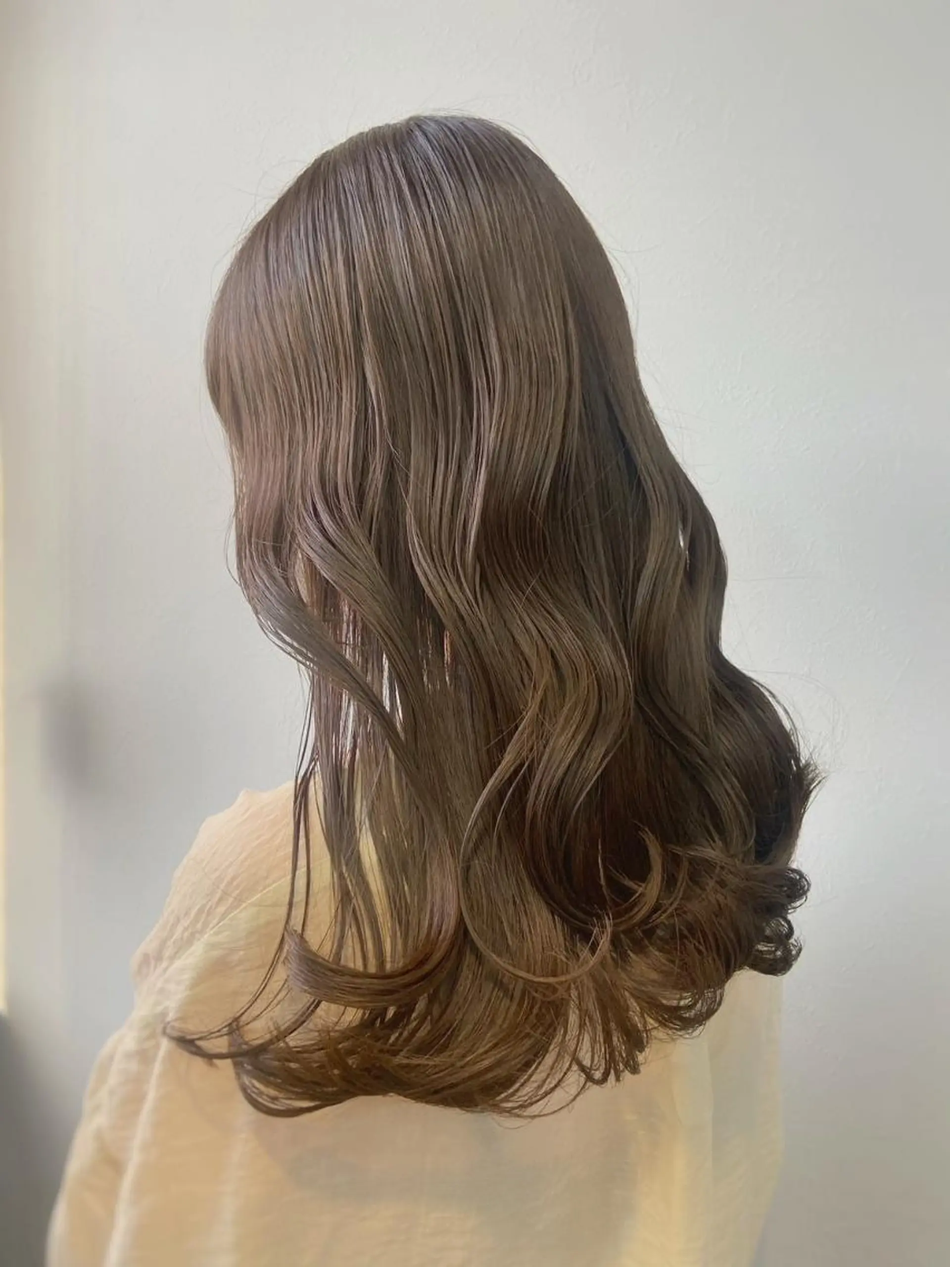 セミロング カラー バレイヤージュ ベージュカラー ブリーチ ケアブリーチ ダブルカラー N° aria 三軒茶屋のヘアスタイル