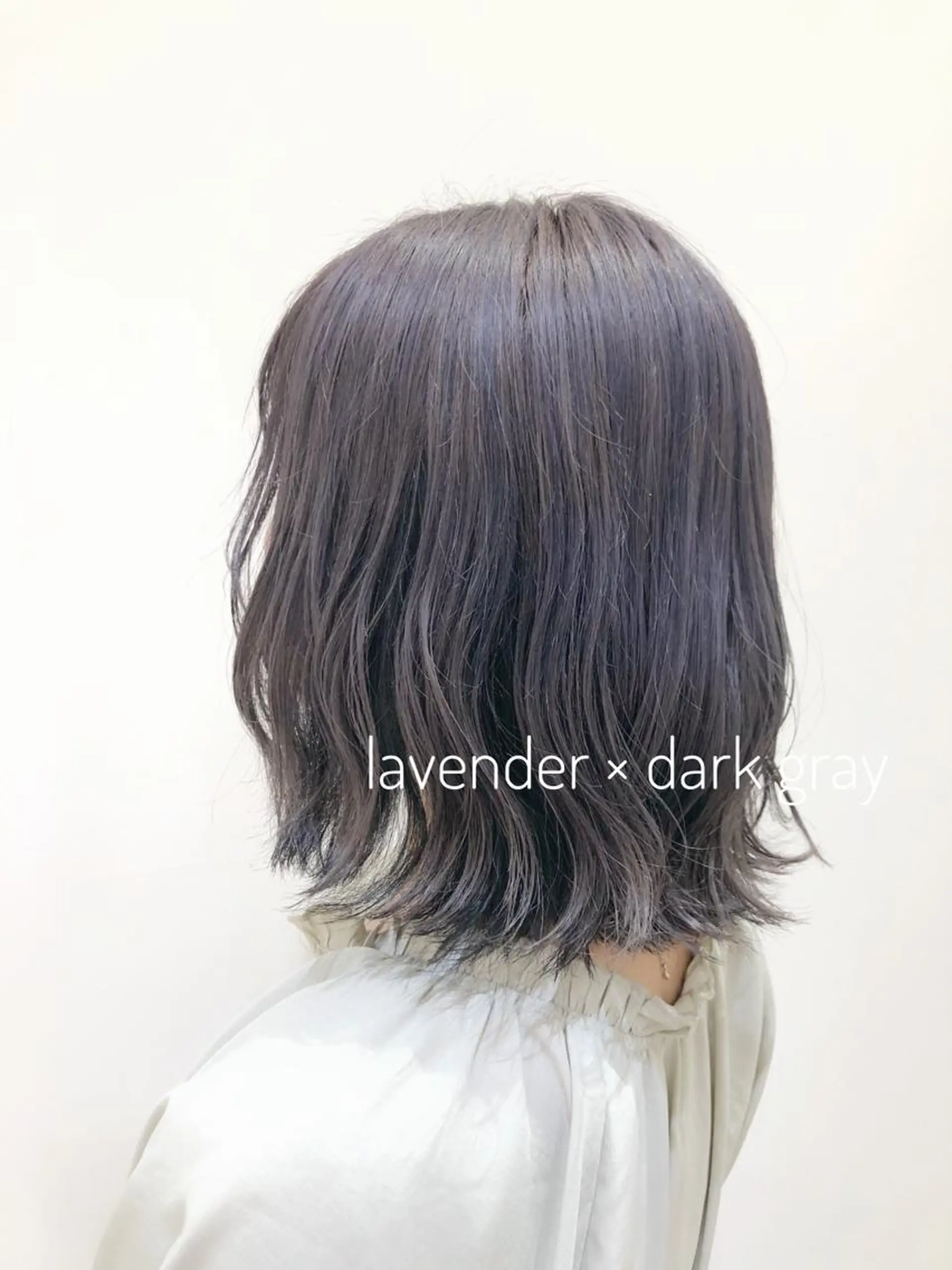 ミディアム カラー ダークグレー ラベンダーカラー oggi +KENJE所属・大平 美沙のヘアスタイル