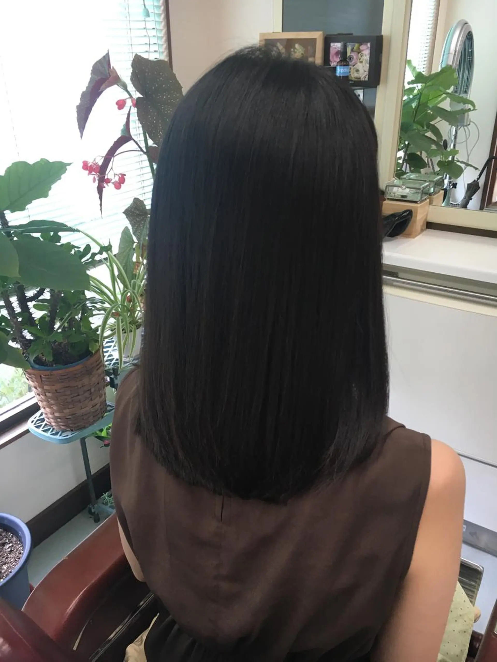 ロング ストウ ナナエのヘアスタイル