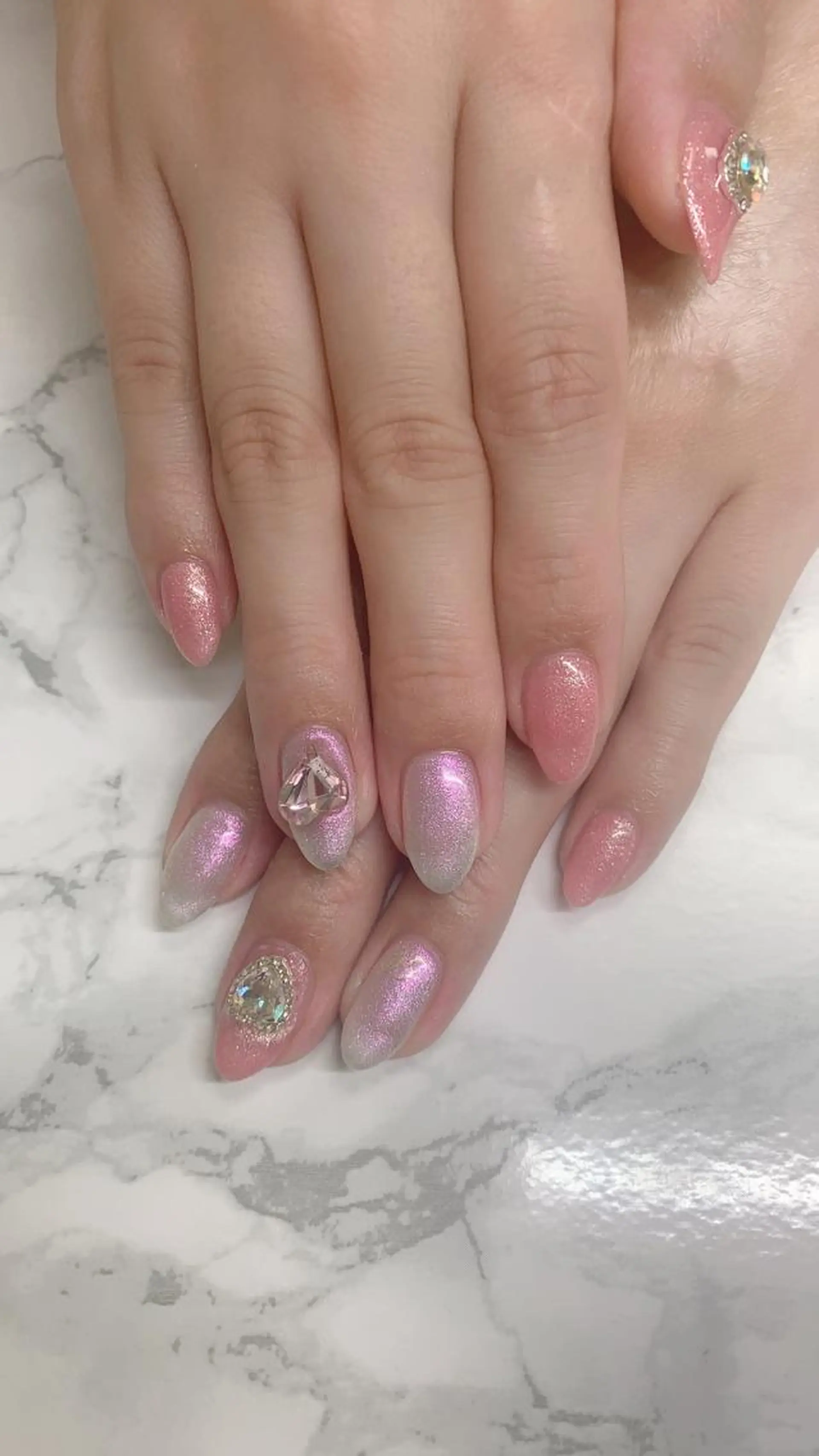 ネイル はな💎ネイル ワンホン、長さ出しのネイルデザイン