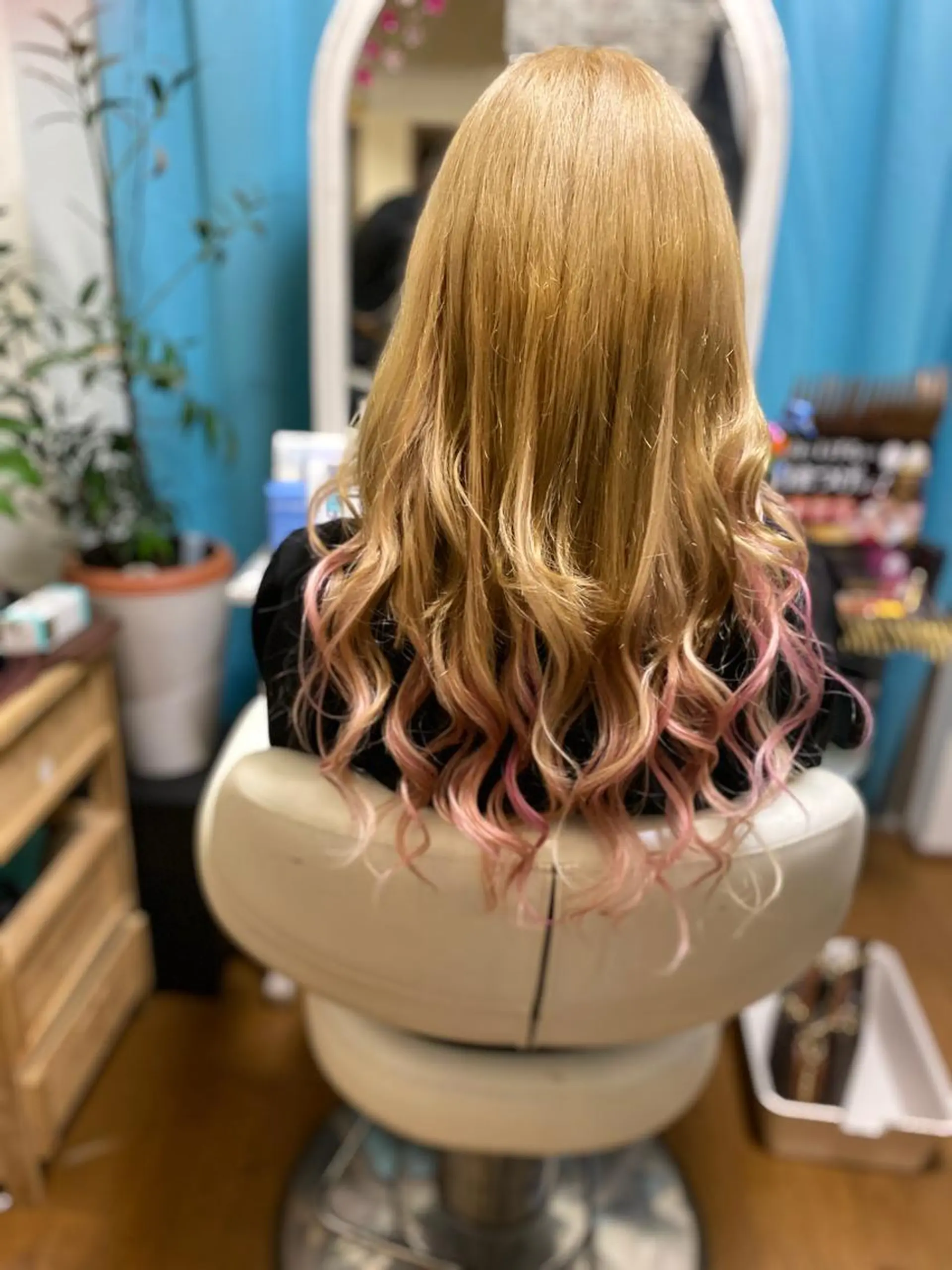 ロング カラー ダブルカラー グラデーションカラー エクステ トリートメント 酸熱トリートメント hairmake Sakura松本真理のヘアスタイル