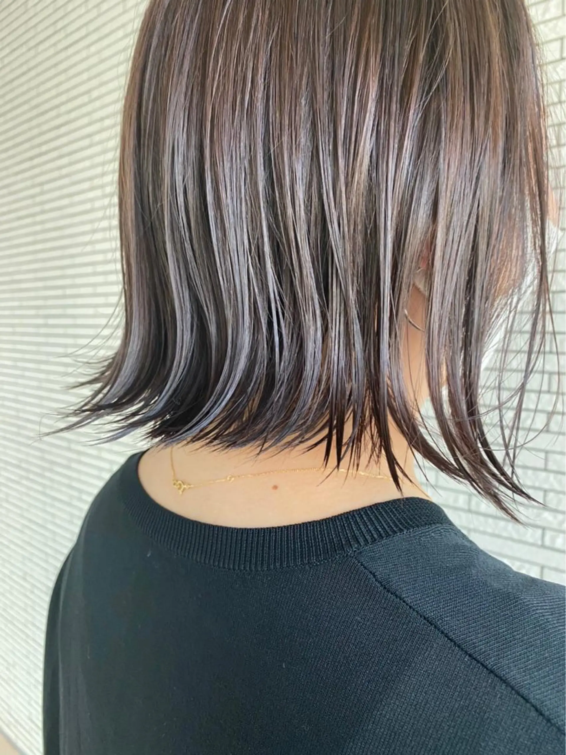 ミディアム カラー ヘアアレンジ 切りっぱなしボブ ハイライトカラー 3Dハイライト ボブ ハイライト マエダ リョウのヘアスタイル