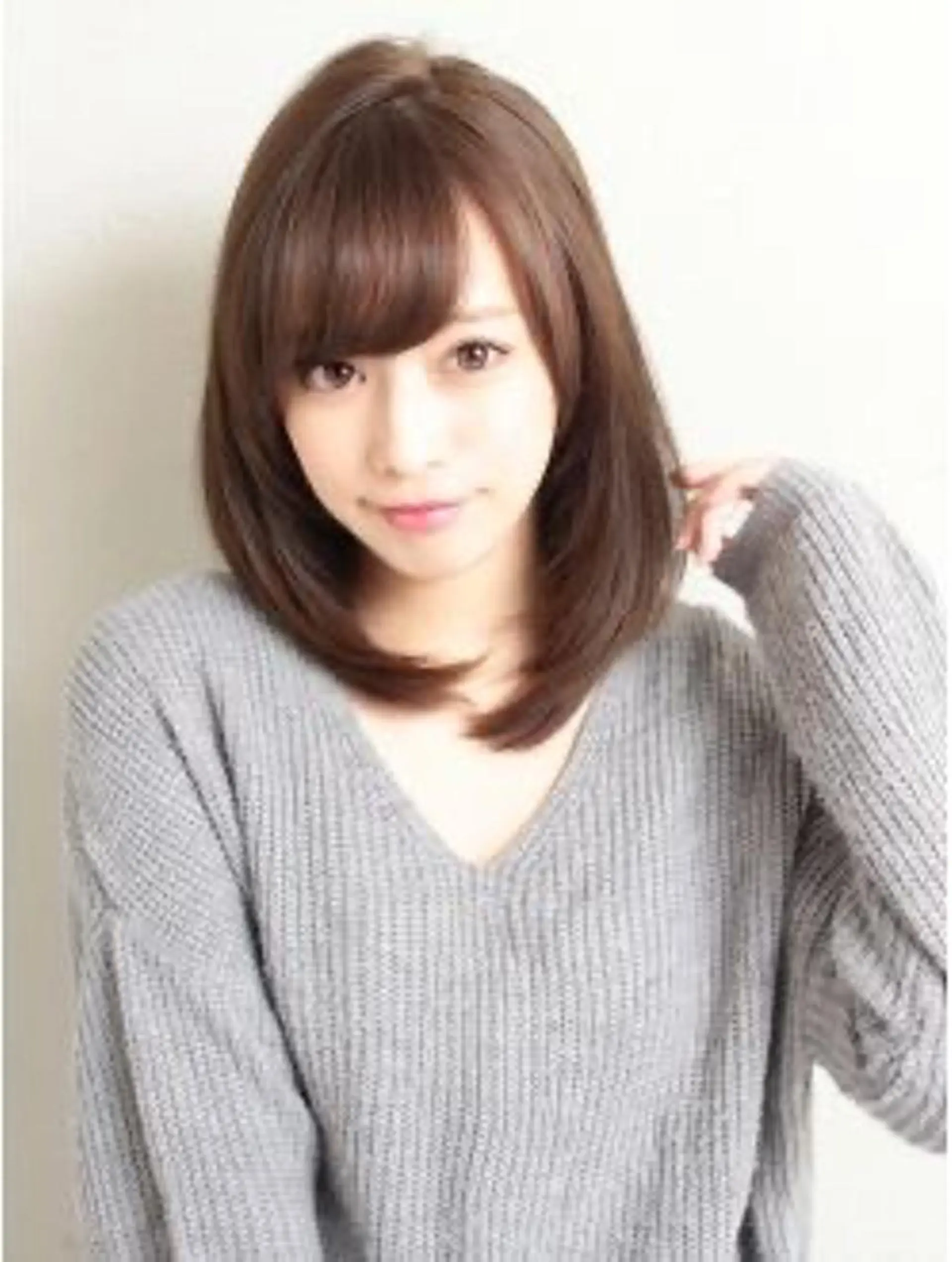 セミロング カラー パーマ レイヤーカット ストレートパーマ 横野 孝志のヘアスタイル