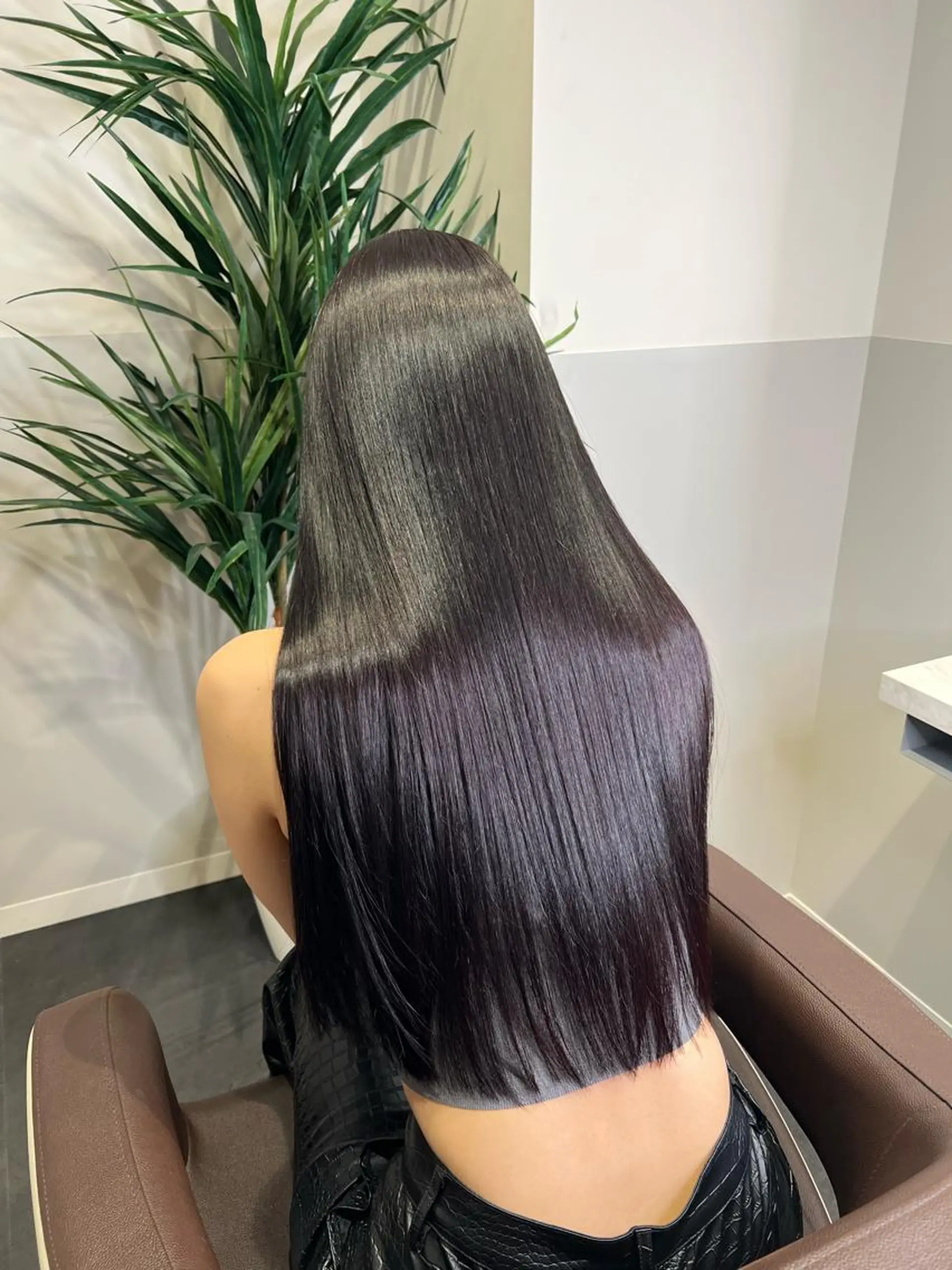 ロング カラー 韓国風カラー くびれヘア 顔周りカット 髪質改善 ヨシンモリ SALOWIN east店6F所属・TAKUMI 【美髪特化】のヘアスタイル