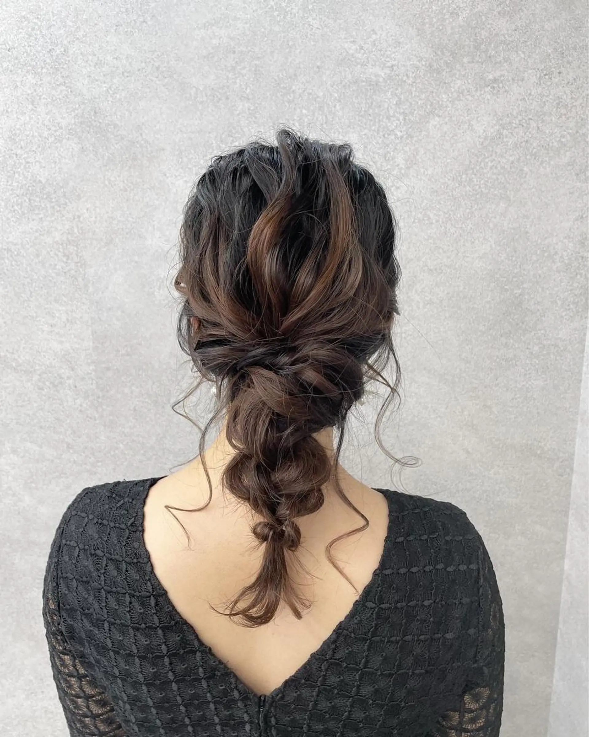 セミロング ヘアアレンジ 結婚式・ブライダル 口コミ高評価✨ 安達ももかのマツエク・マツパデザイン