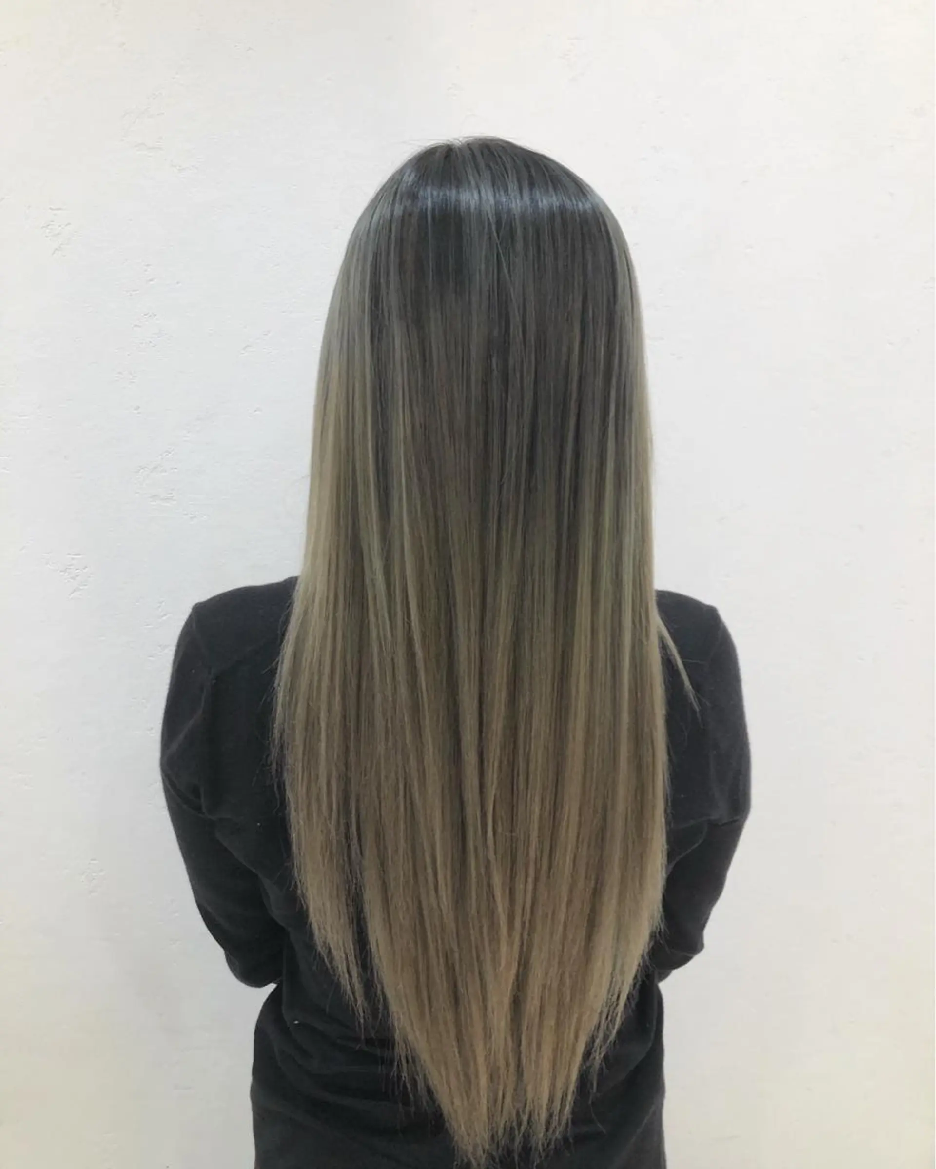 ロング カラー ブリーチ トリートメント 透け感カラー🫧 加納トモヒロのヘアスタイル