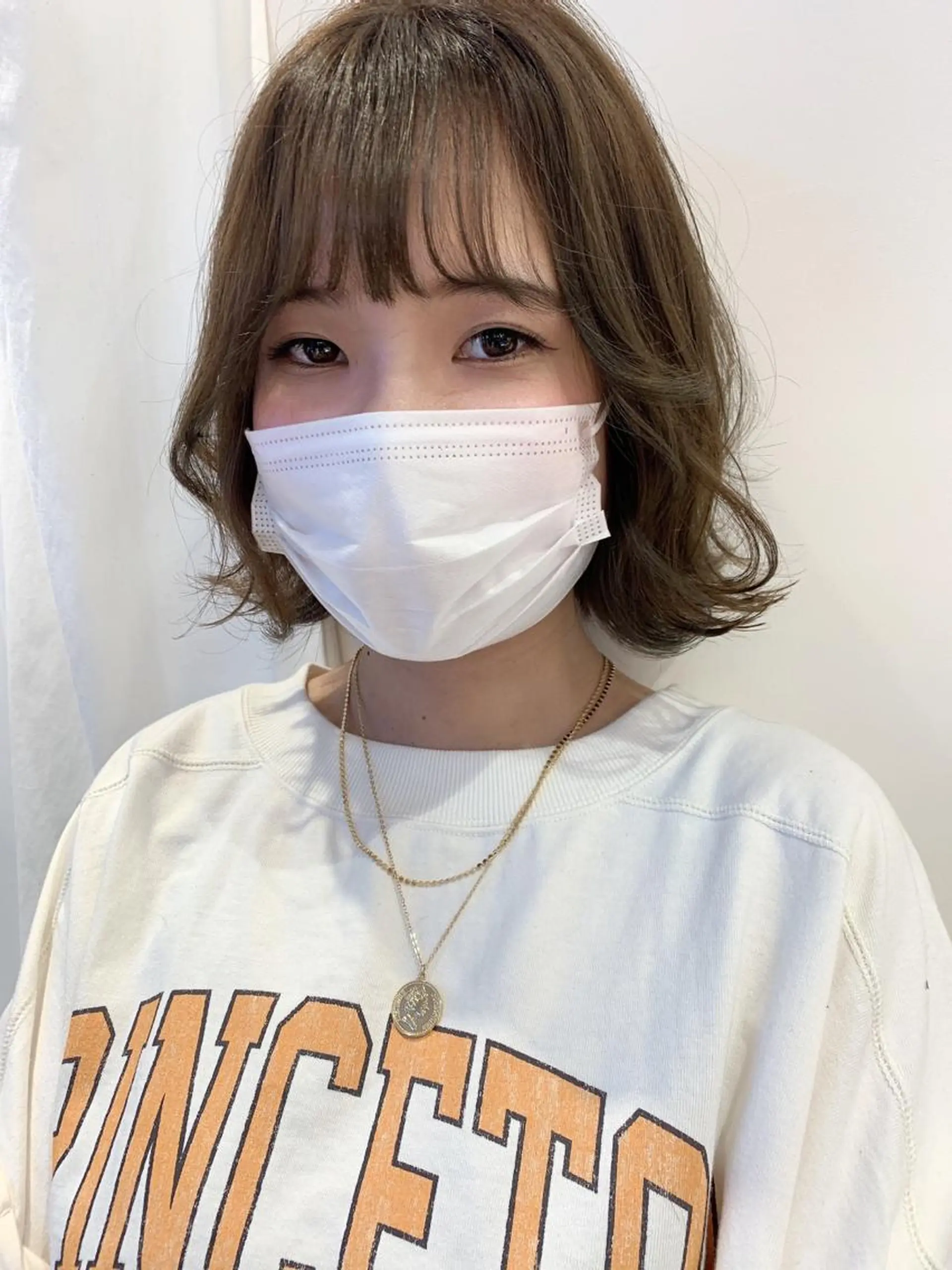 ミディアム カラー 吉原 由菜のヘアスタイル