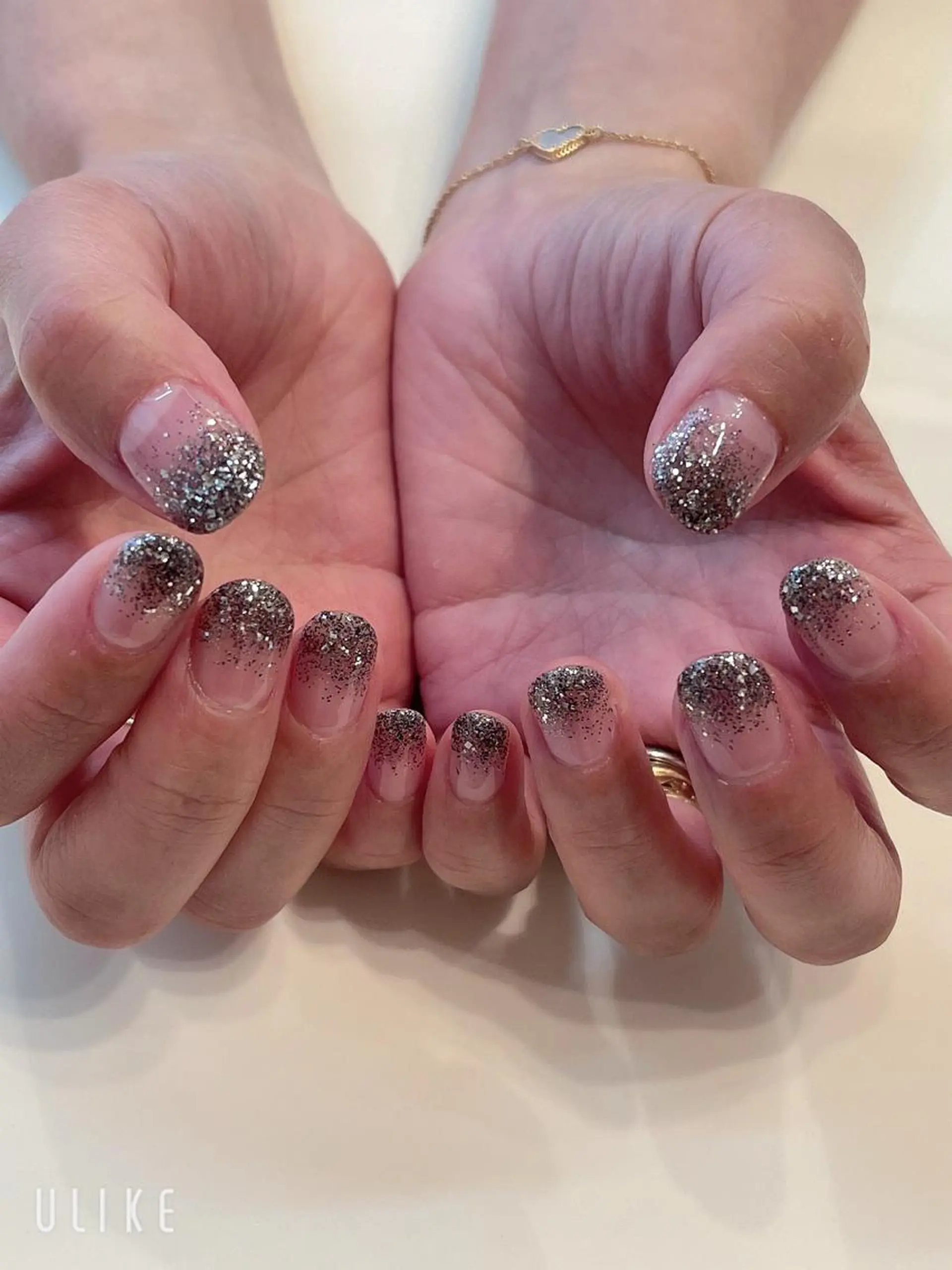 ネイル グラデーション ラメ(グリッター) ラメグラデーション CASITA💅 AMIKA💅のネイルデザイン