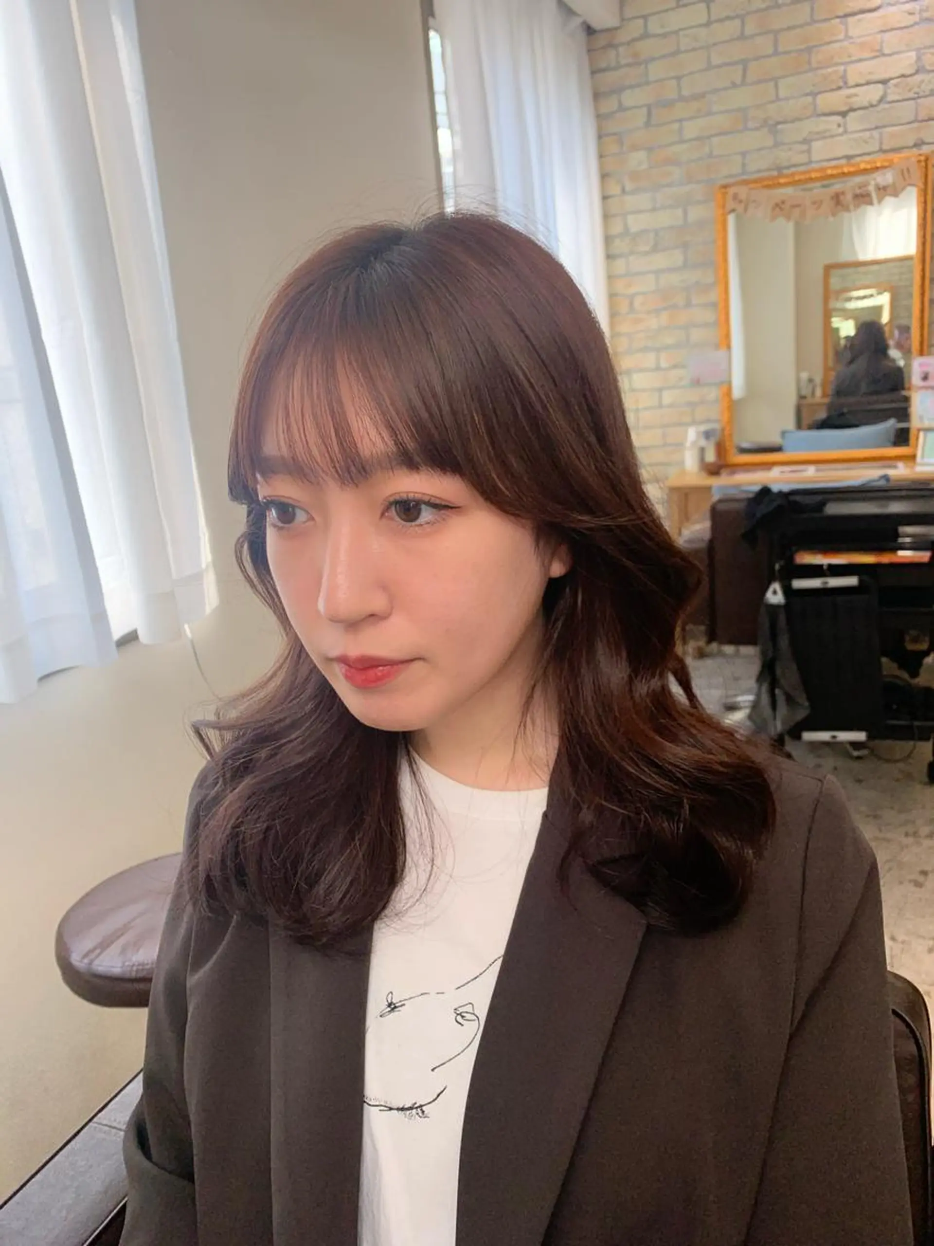 セミロング カラー ブラウンカラー エギョモリ ヨシンモリ 現地韓国ヘア🇰🇷 Chisaki치사키のヘアスタイル