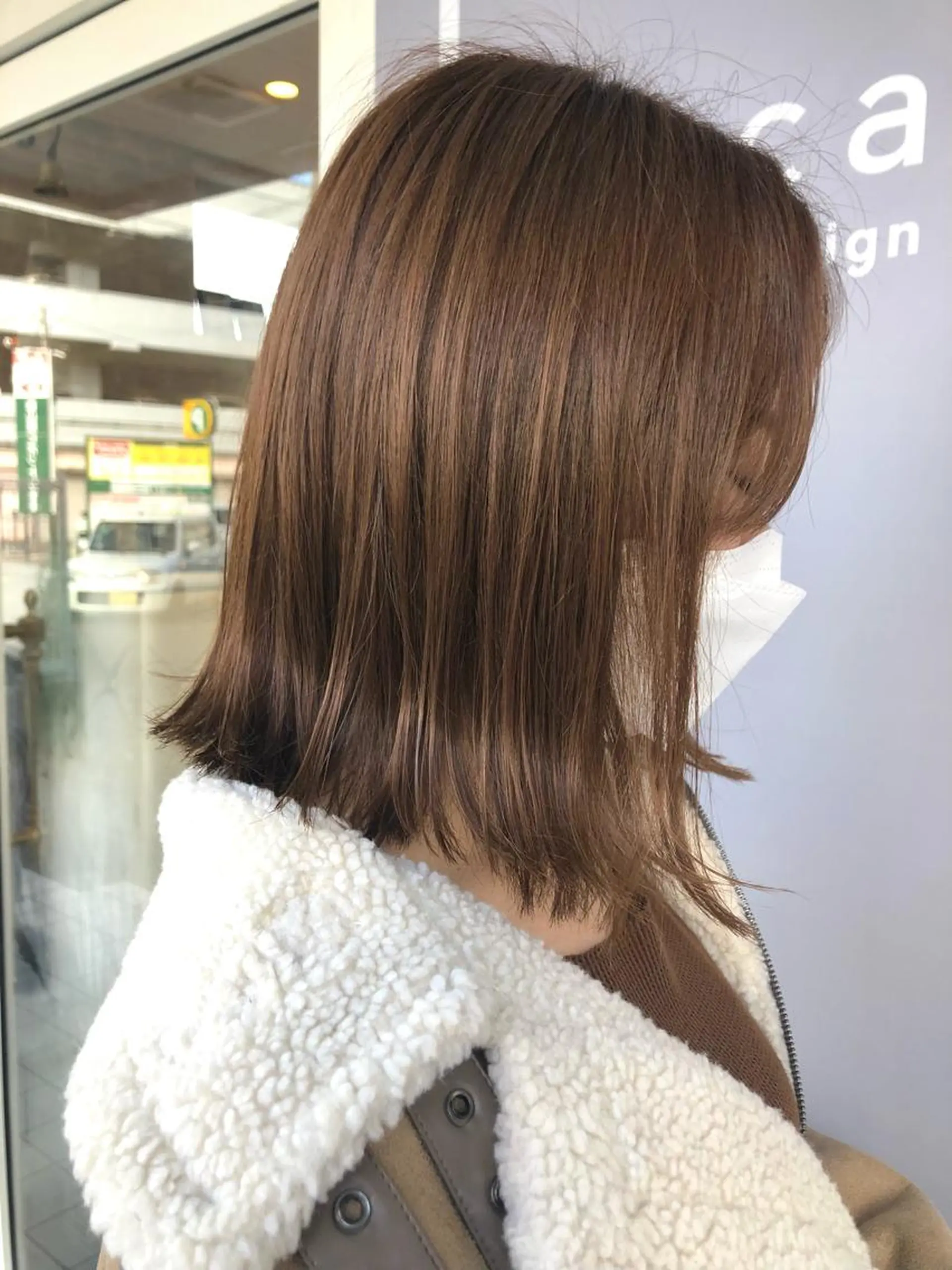 セミロング カラー ブリーチ ブラウンカラー Pocketいわき 深谷 智花のヘアスタイル