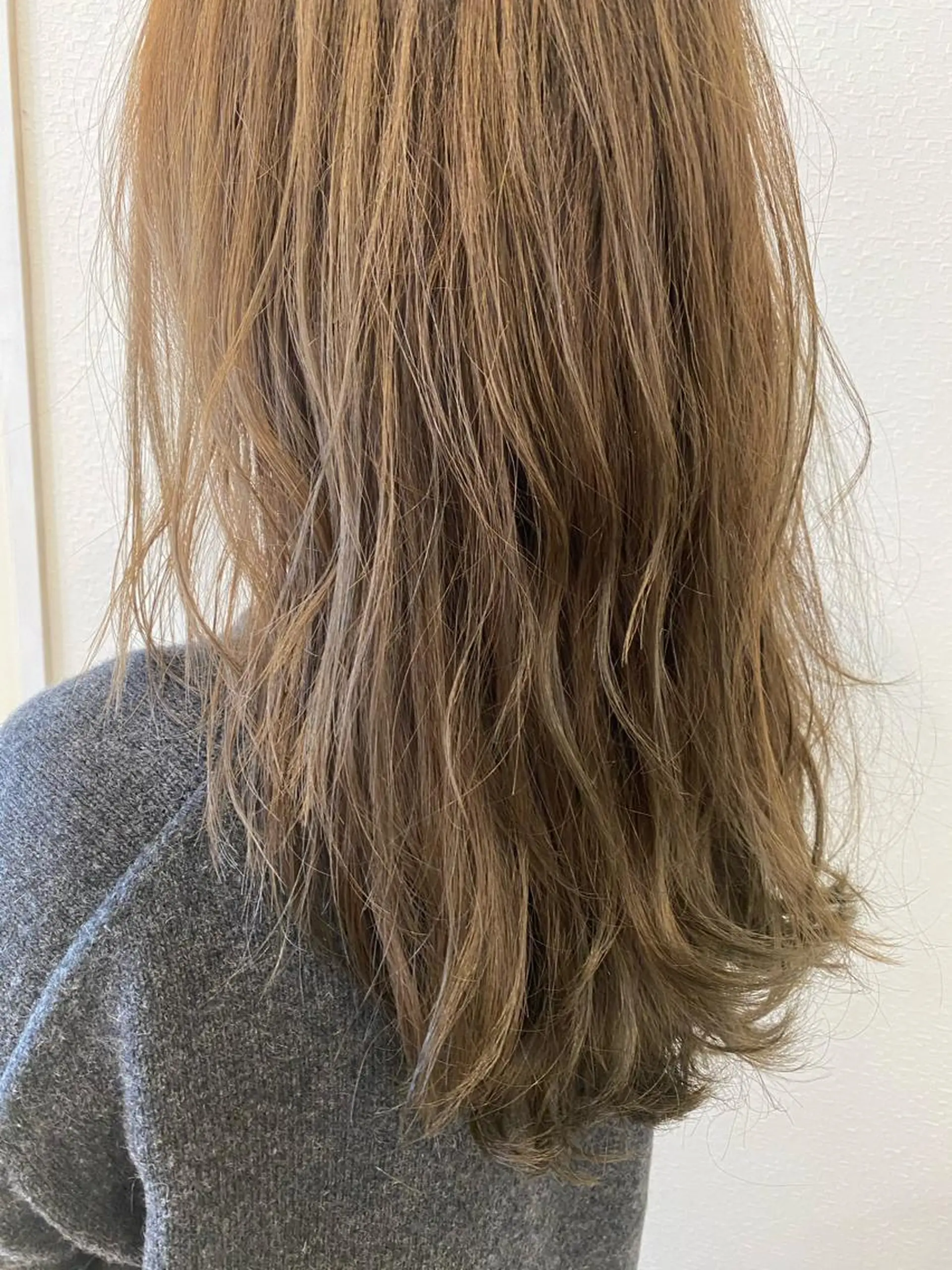 ロング フジサキ ハヤトのヘアスタイル