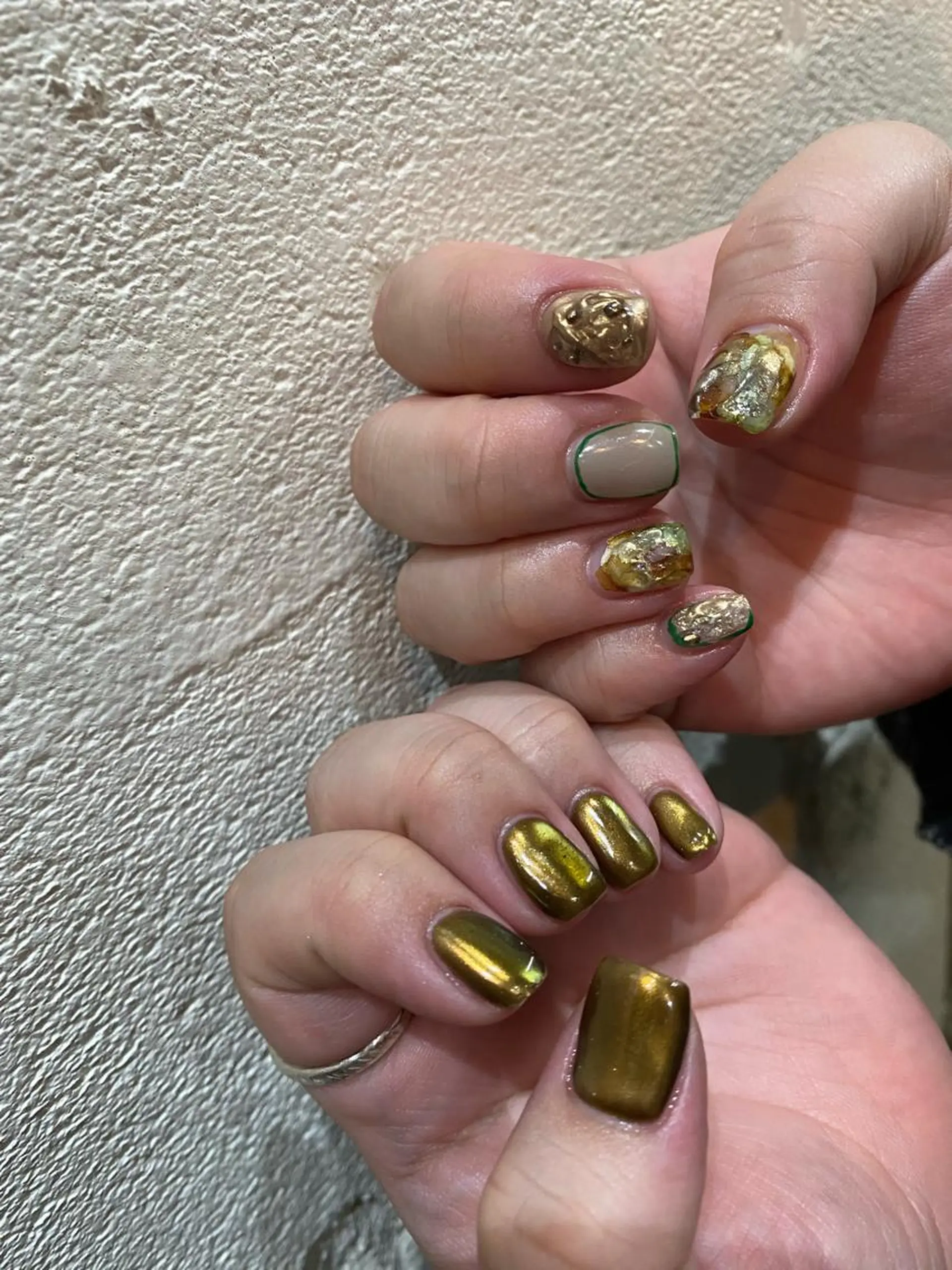 ネイル グリーン 黄色 ハンドネイル nable.所属・望月 実莉のネイルデザイン