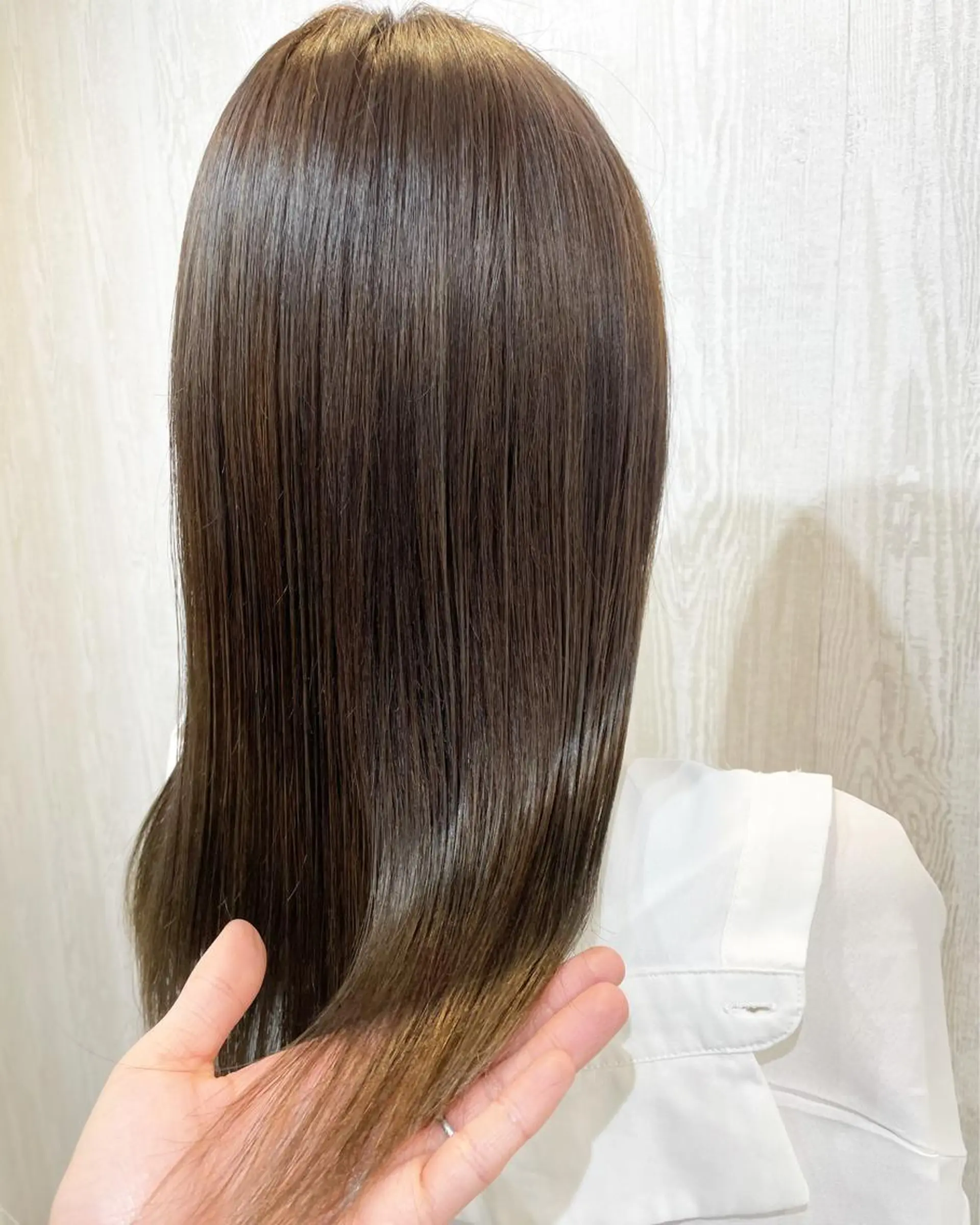 ミディアム カラー カット ヘアカラー 縮毛矯正 トリートメント HUENEST アカデミーサロンのヘアスタイル