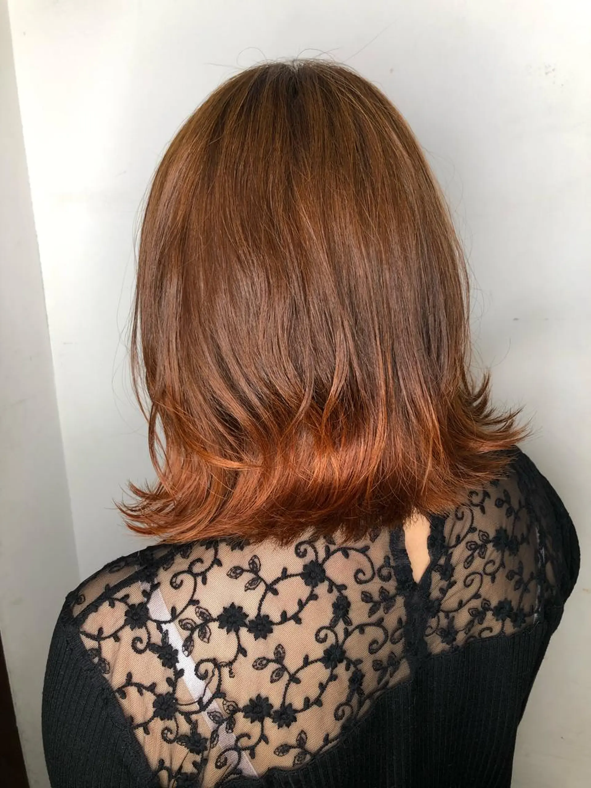 ミディアム カラー パーマ ヘアアレンジ ベージュカラー グラデーションカラー オレンジ オレンジベージュ 高橋 隆一のヘアスタイル