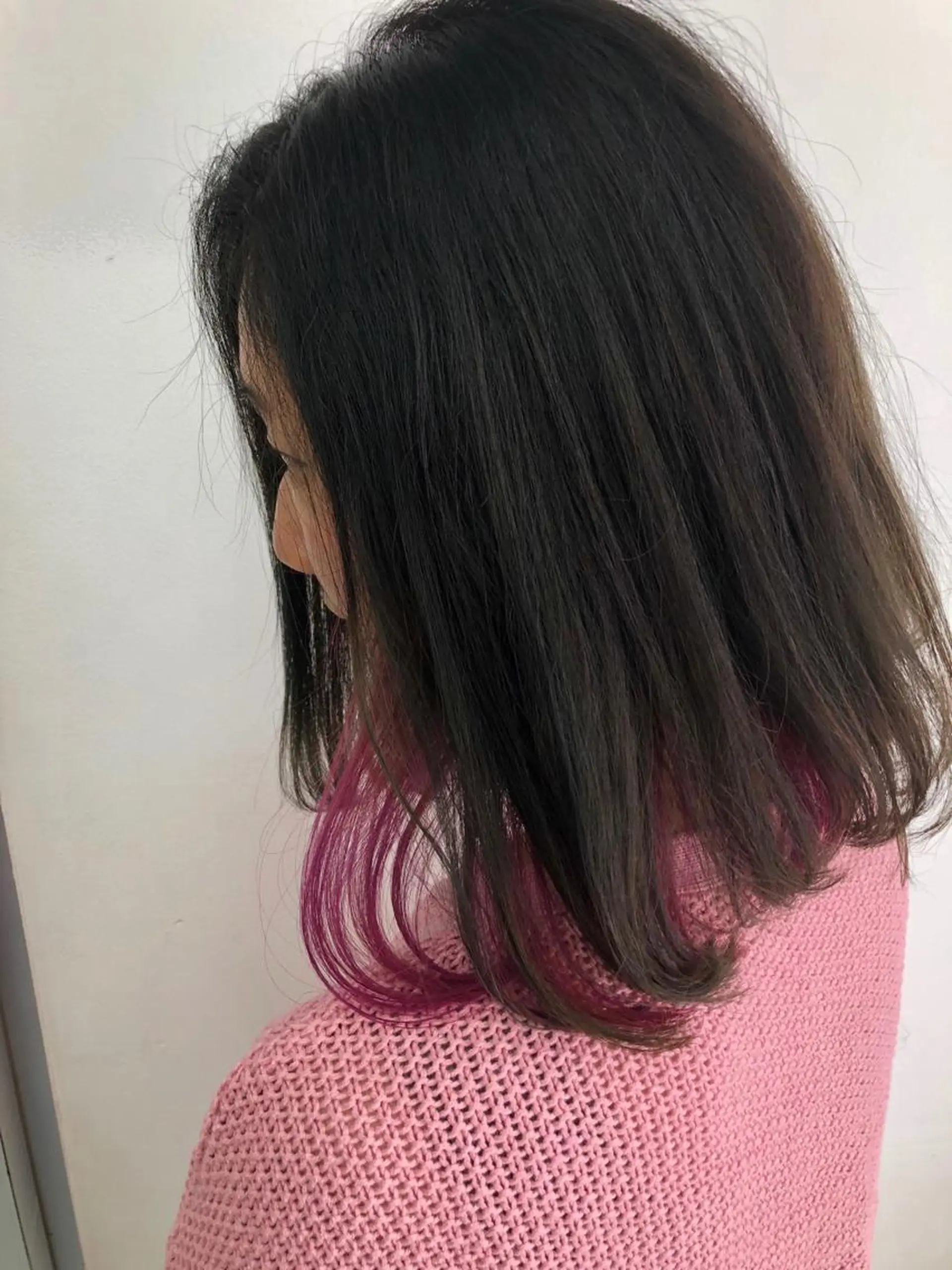 ミディアム カラー インナーカラー ピンクカラー パープルカラー ヘアカラー 岩崎 裕司のヘアスタイル