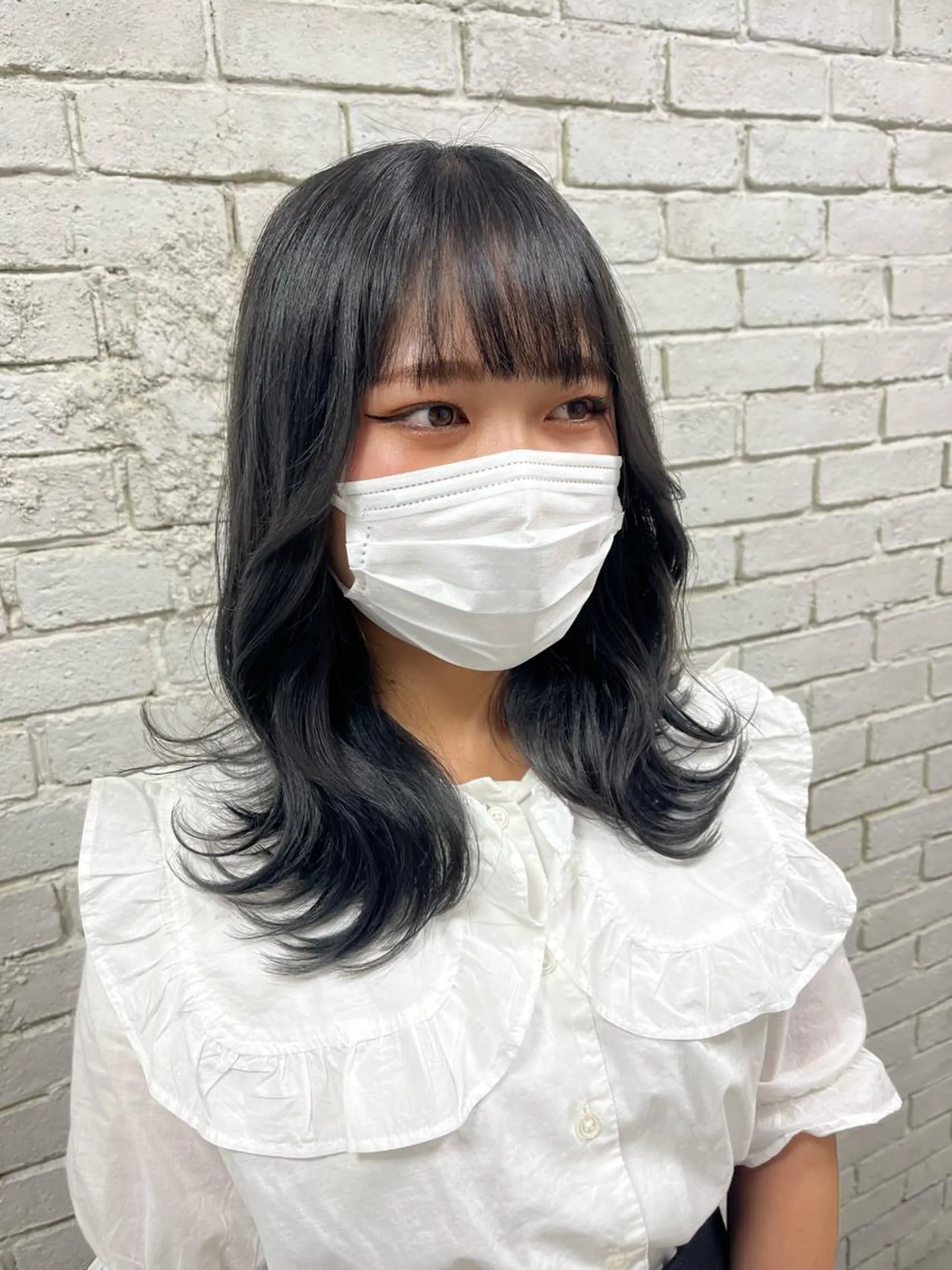 セミロング ヘアカラー トリートメント u n aのヘアスタイル