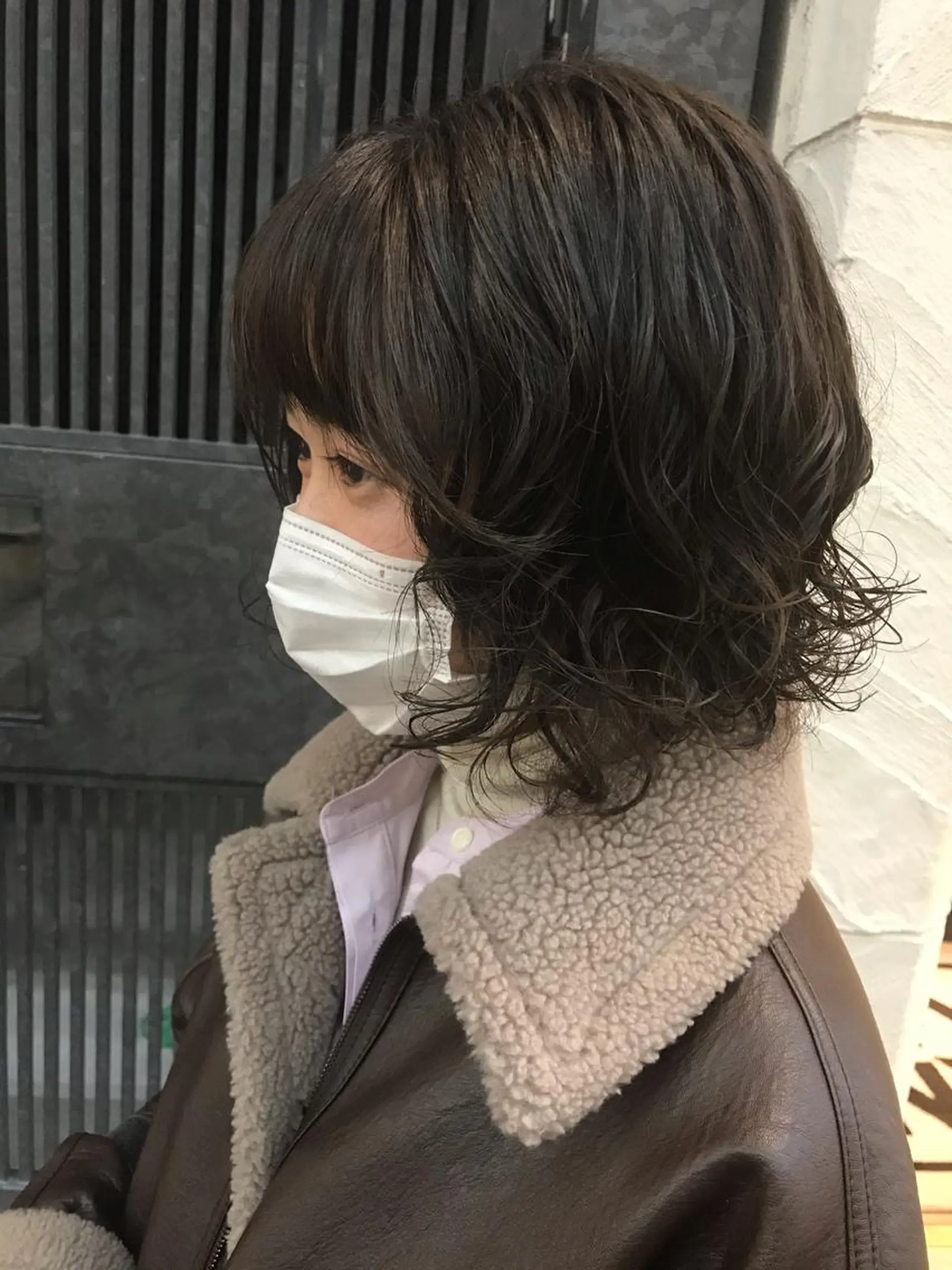 ミディアム パーマ ミディアムパーマ レイヤー＆ブリーチ 職人✂︎藤澤一成😊のヘアスタイル