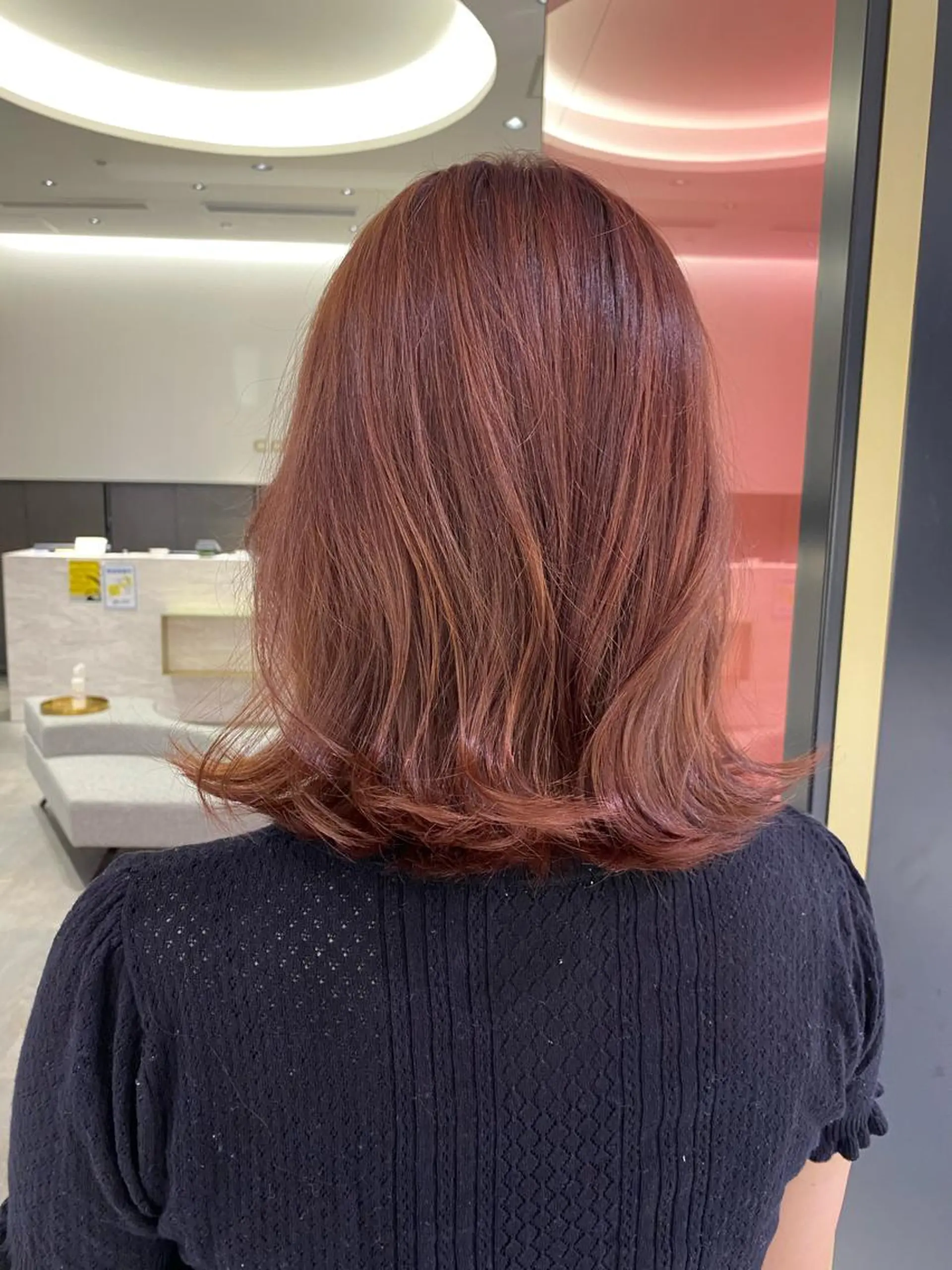 ミディアム カラー ピンクカラー レッドカラー コルソケーツー　梅田茶屋町(corso k-two)所属・三村 さゆみのヘアスタイル