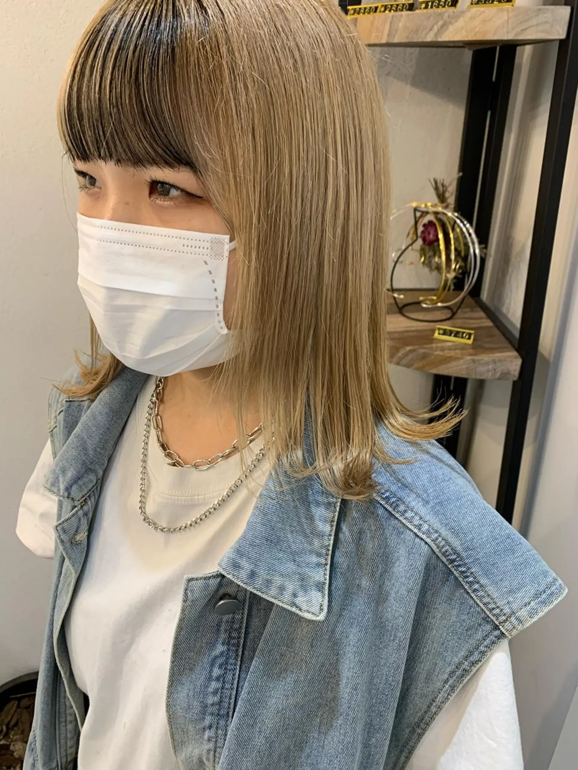 ミディアム カラー 黒髪 ブリーチ ボブ 外ハネヘア Comado所属・中沢梨々花 🎀Comadoのヘアスタイル