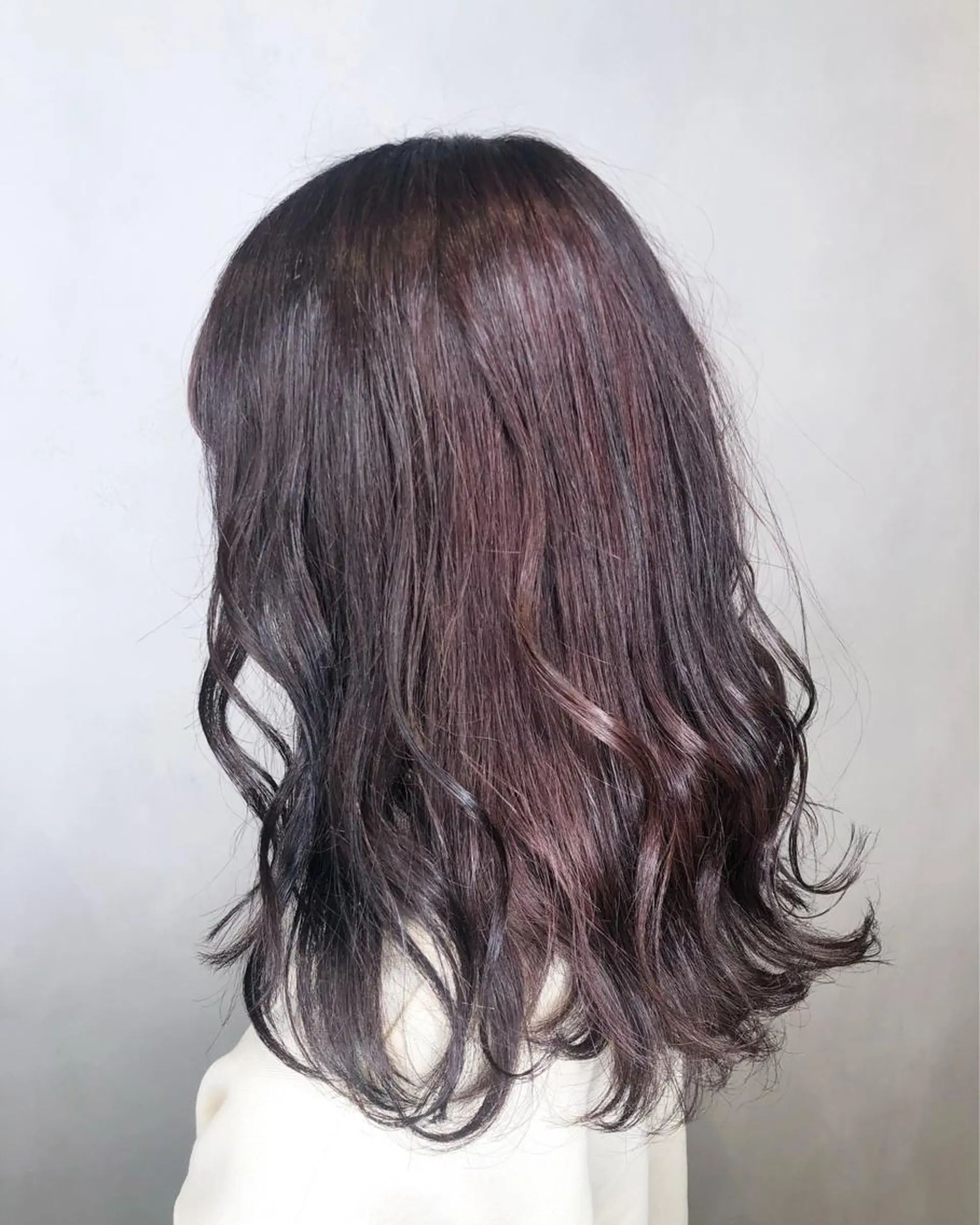 ミディアム カラー ヘアアレンジ ボルドーカラー 渡辺　亮/ ハイライト/髪質改善のヘアスタイル