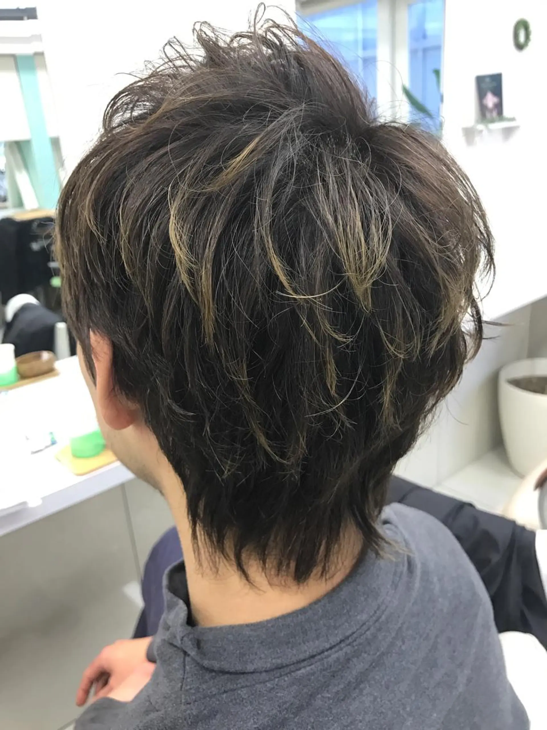 ショート カラー メンズ 艶髪ハイトーンカラー 💘kazueのヘアスタイル