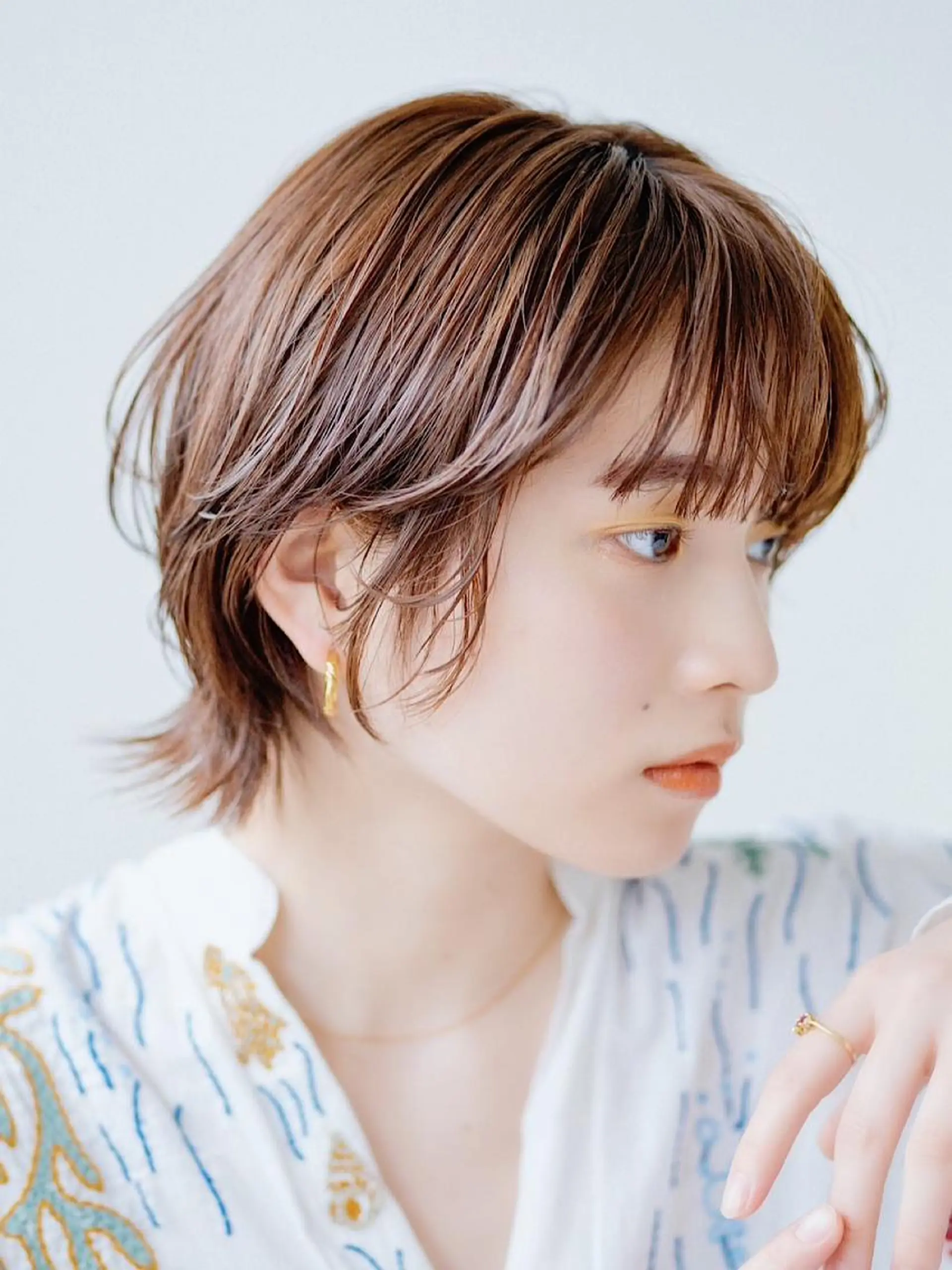 ショート 切りっぱなしボブ ショートボブ ボブ ハイライト シースルーバング バレイヤージュ茅ヶ崎 オオタ カズキのヘアスタイル