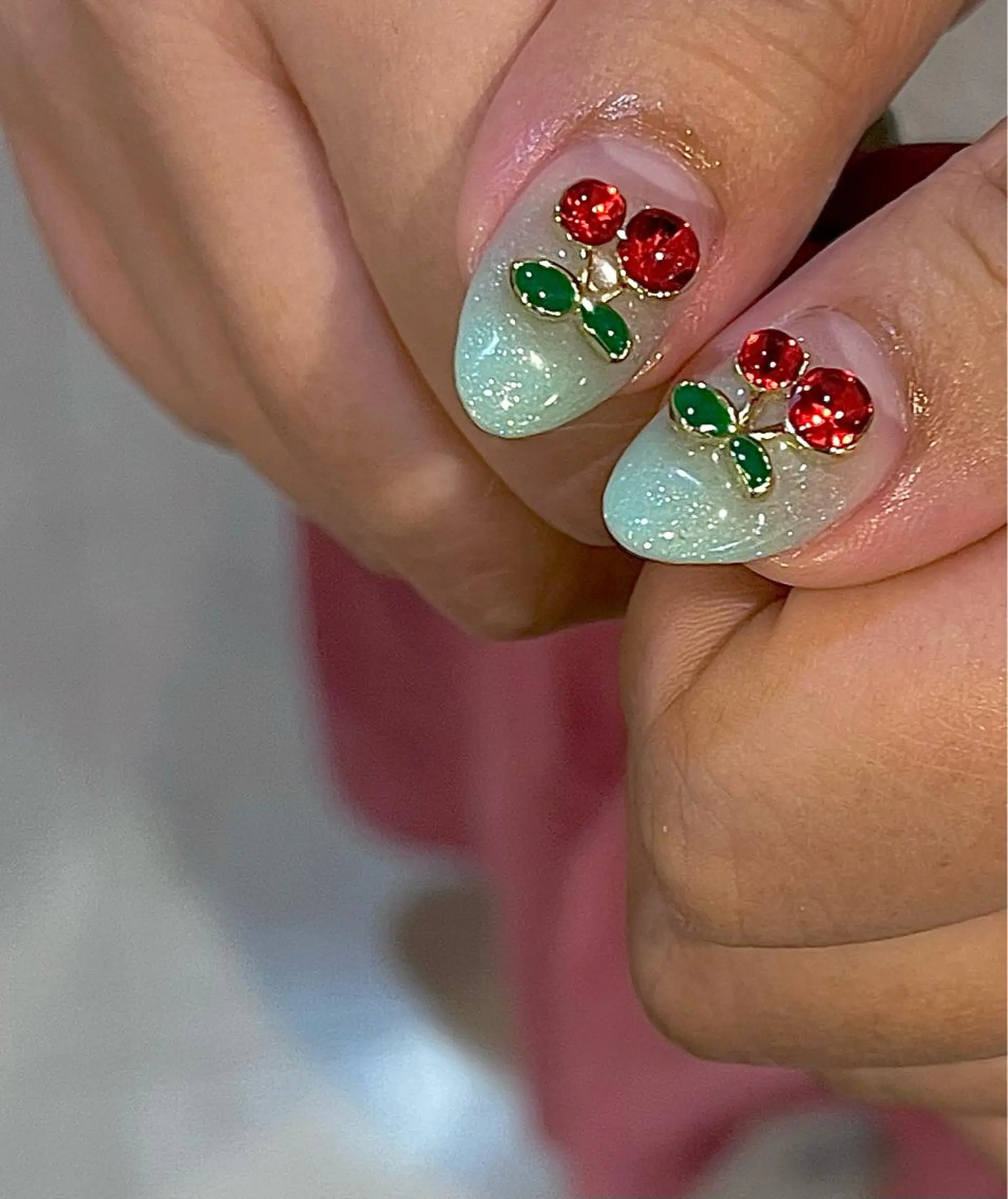 ネイル グラデーション キラキラネイル 春ネイル 夏ネイル para ☀︎ sol by BECK所属・Para Sol nail　Maoのネイルデザイン