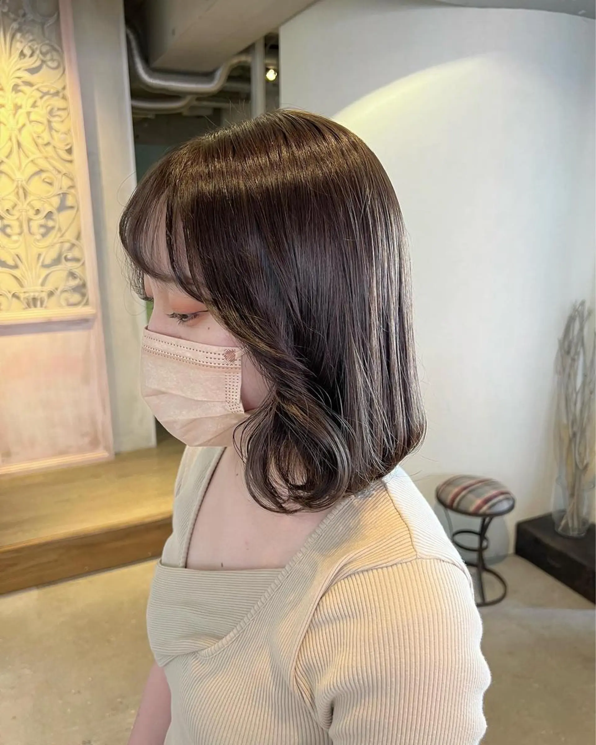 ミディアム カラー ベージュカラー ブリーチ 透明感カラー ブリーチなしカラー オリーブベージュ カット ヘアカラー トリートメント 透明感カラー ✨ 韓国艶髪💗菅原のヘアスタイル
