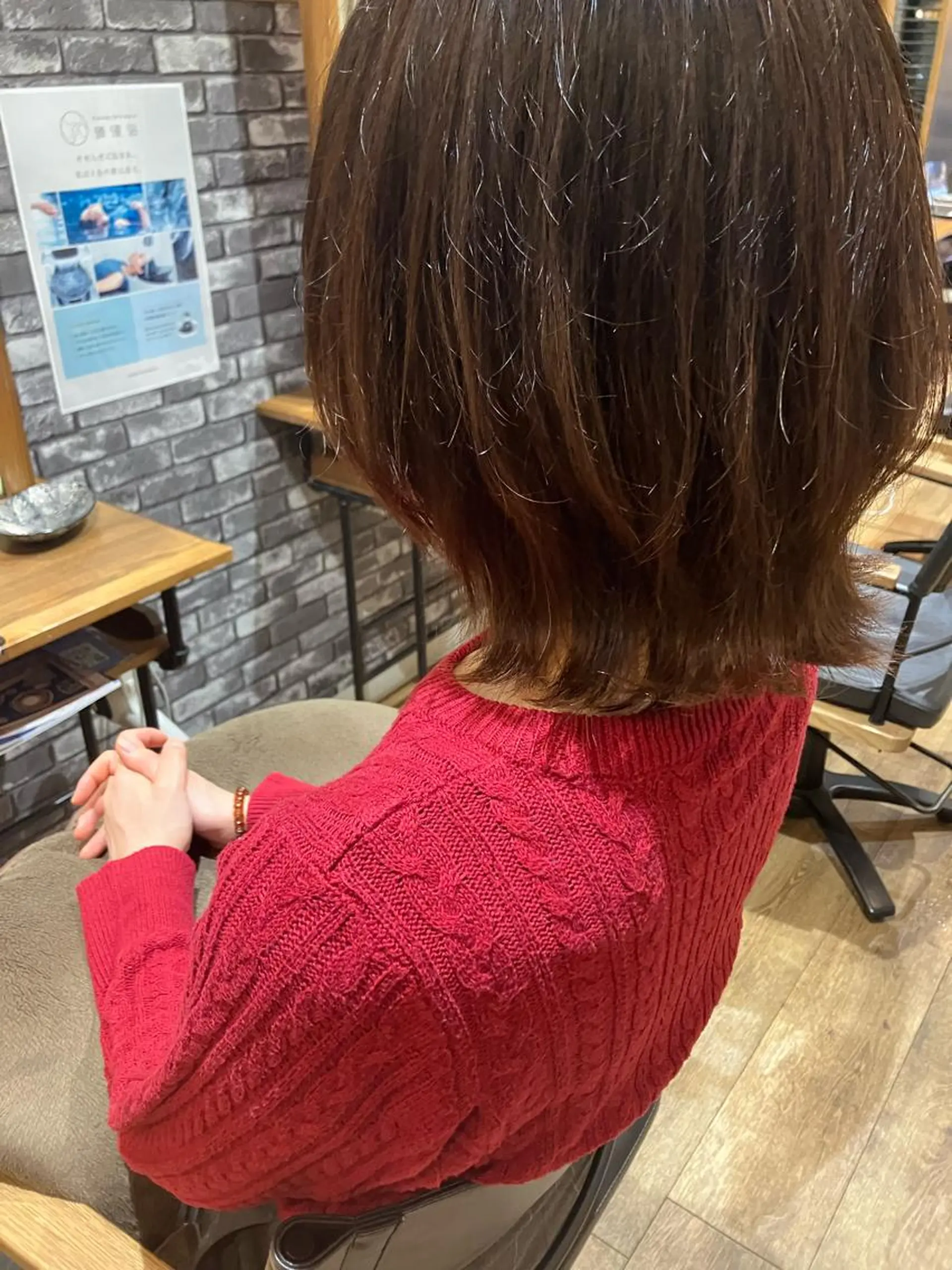 ミディアム レイヤーカット えばら まい/attraのヘアスタイル
