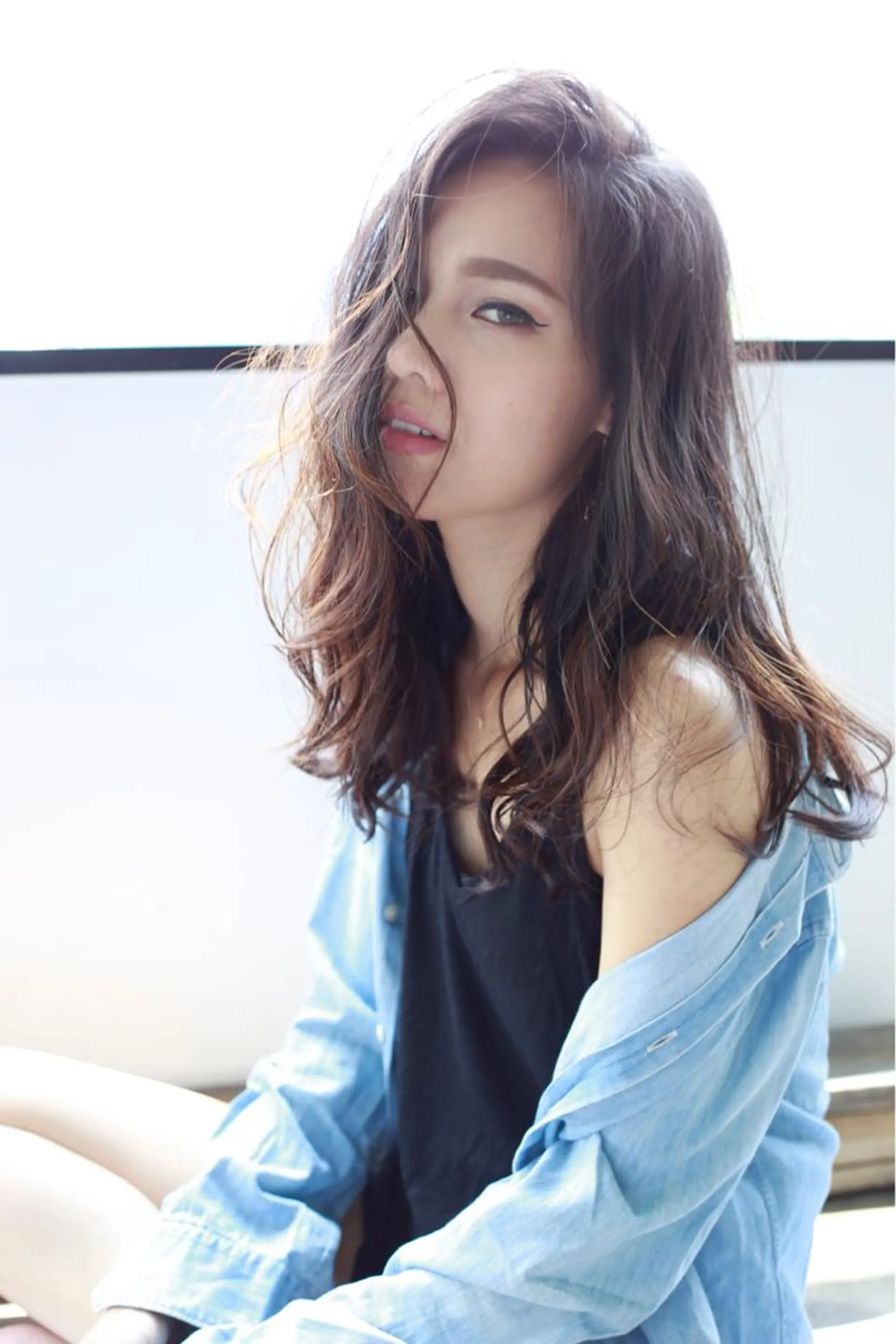 ロング かきあげバング ハイトーン/レイヤー /ケアブリーチ石川治のヘアスタイル