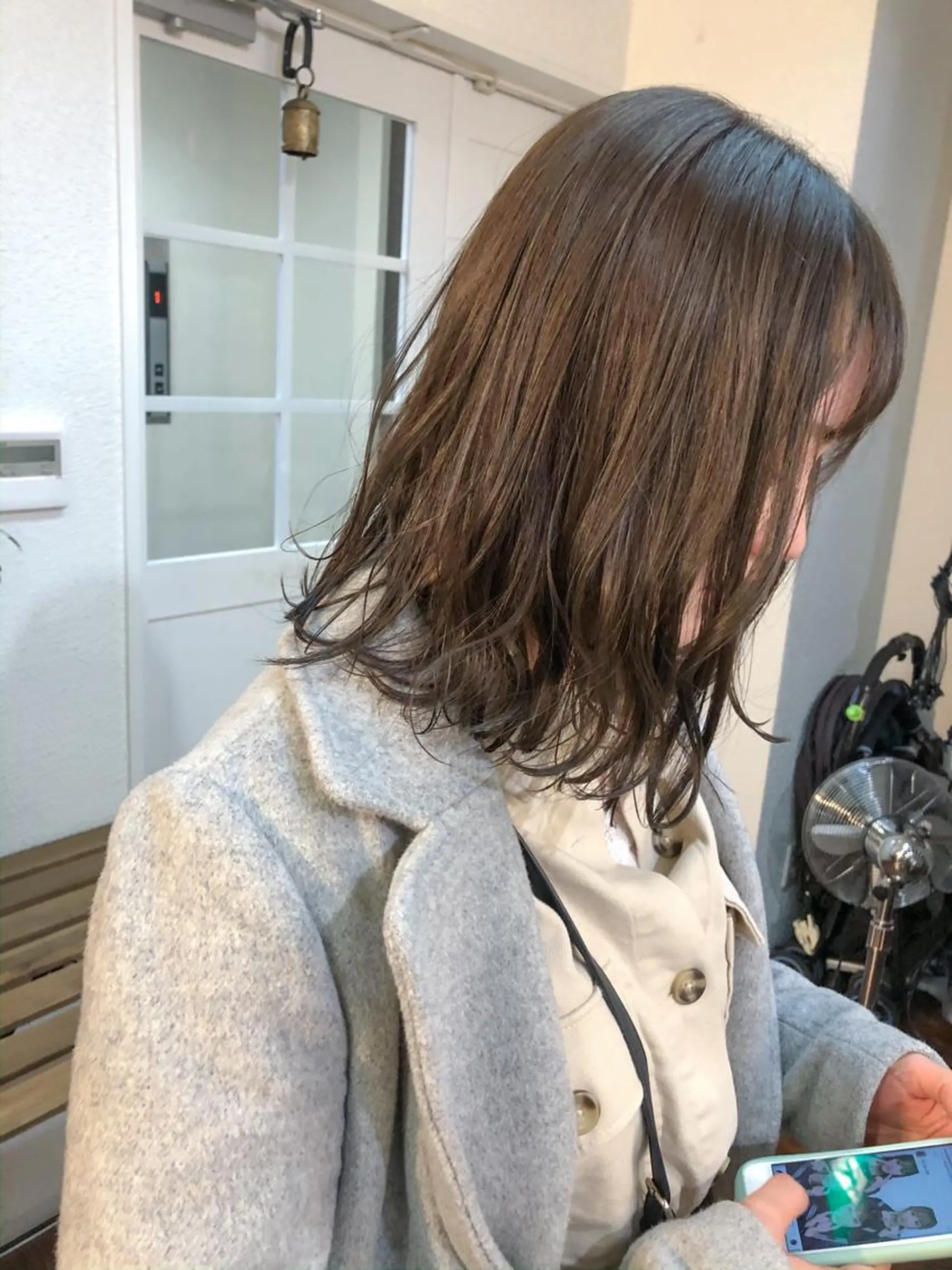 ミディアム カラー ベージュカラー ハイライトカラー オリーブベージュ オリーブカラー ハイライト 水野 雪 /パーマ/暖色カラーのヘアスタイル