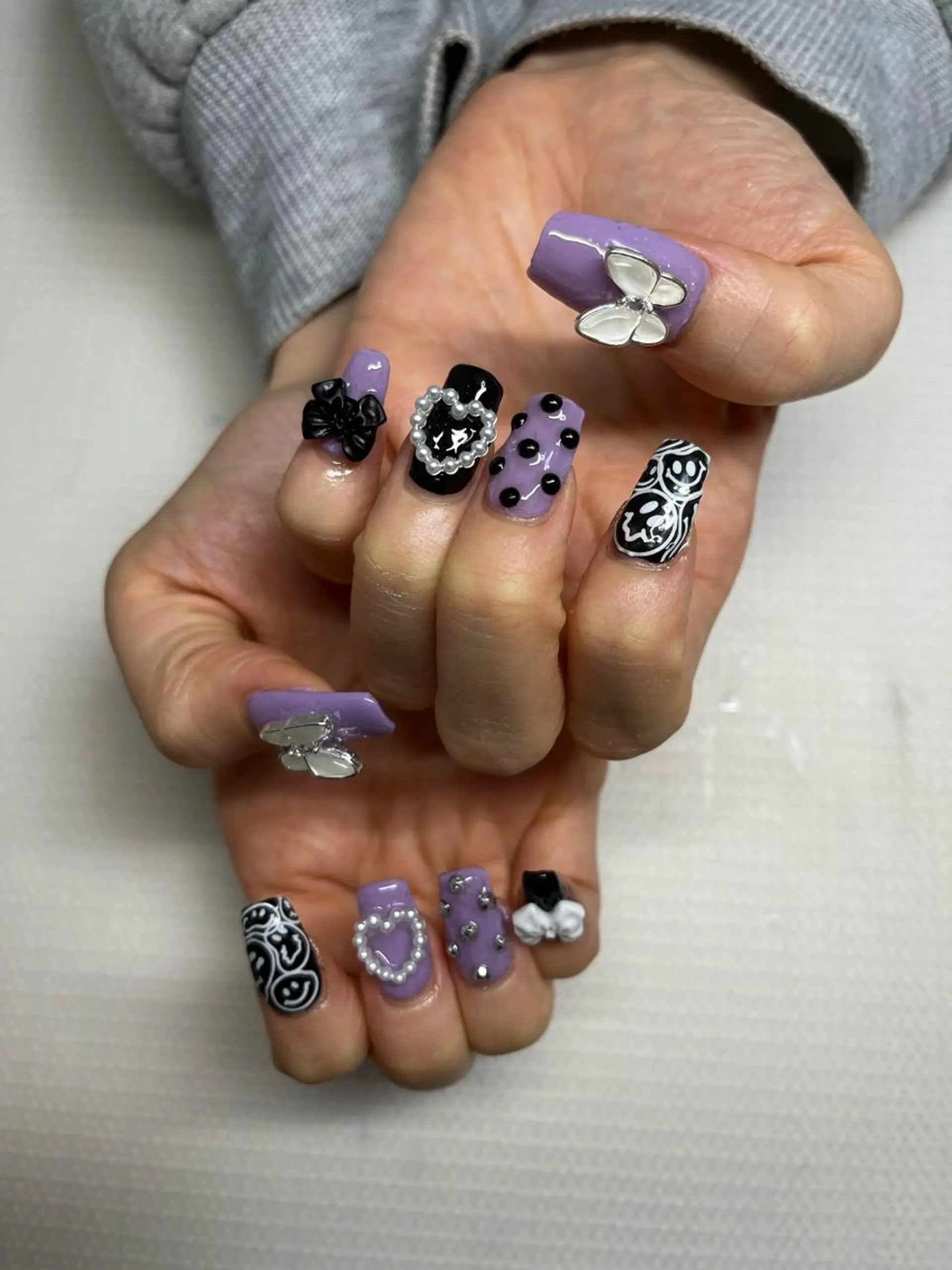 ネイル nail.salon .Reversalのネイルデザイン