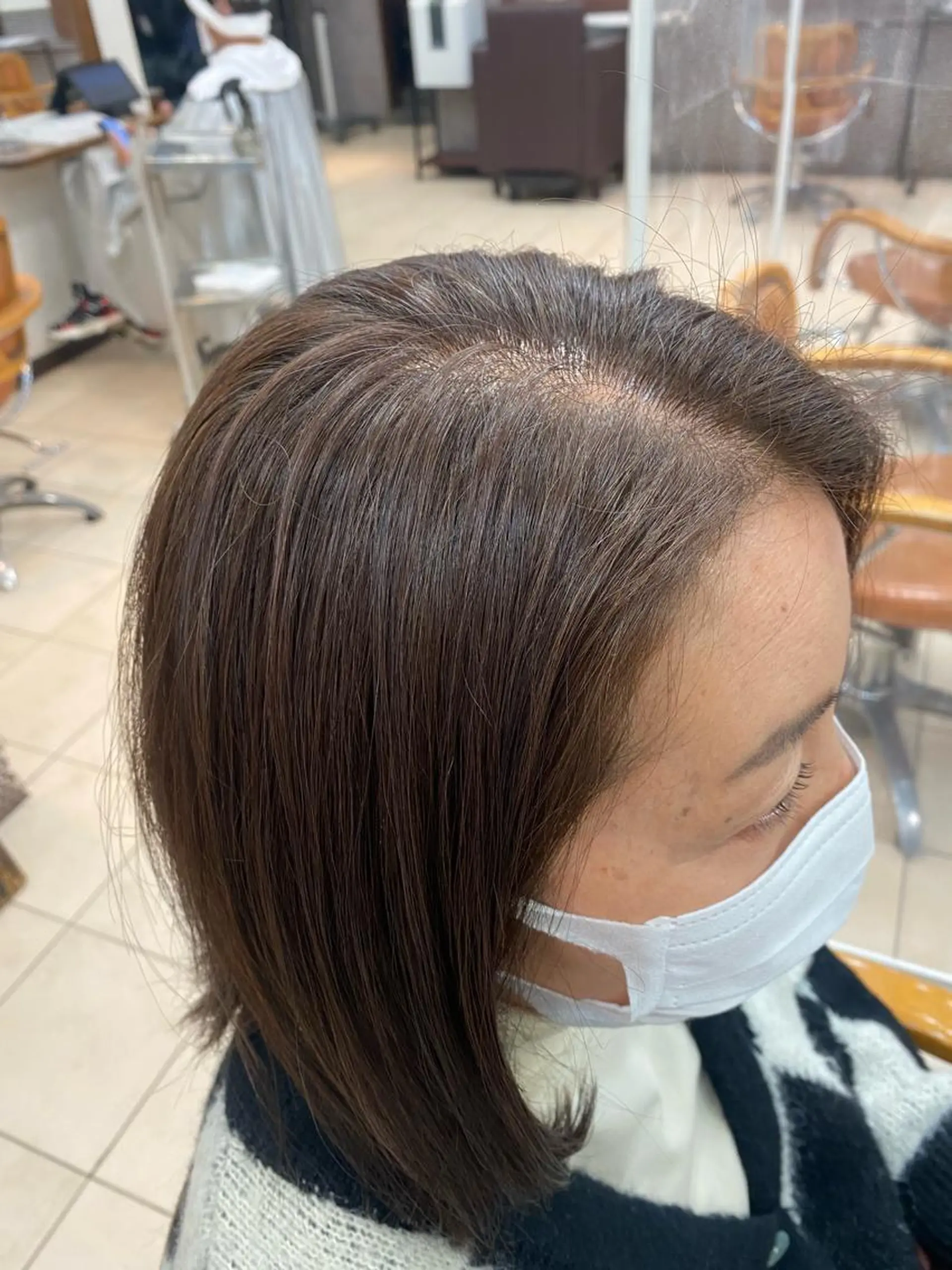 ミディアム カラー ヘアアレンジ ハイライトカラー ハイライト 白髪ぼかし脱白髪染め 大塚綾のヘアスタイル