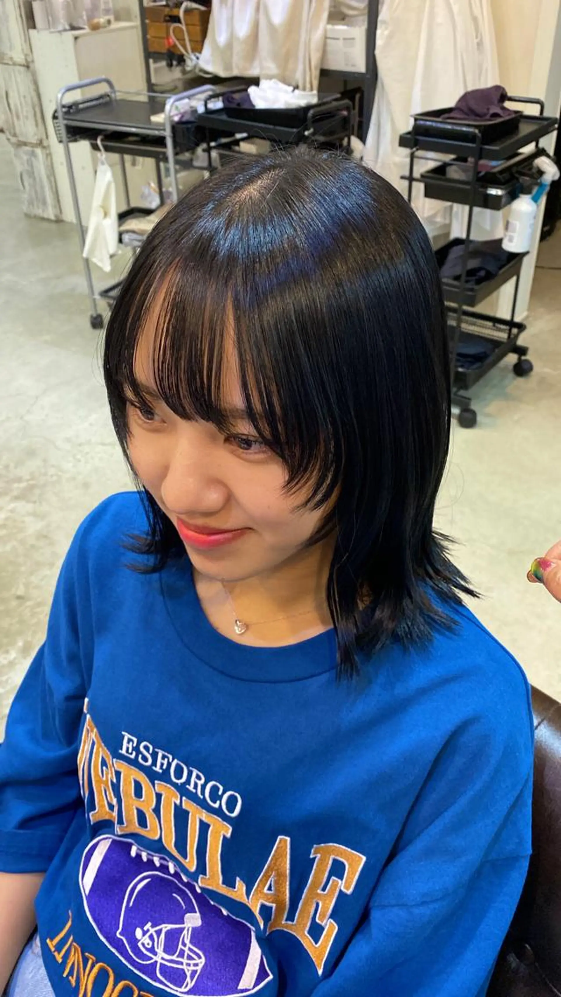 ミディアム カラー 顔周りカット レイヤーカット サイドバング ウルフカット rink / ETOILE +のヘアスタイル
