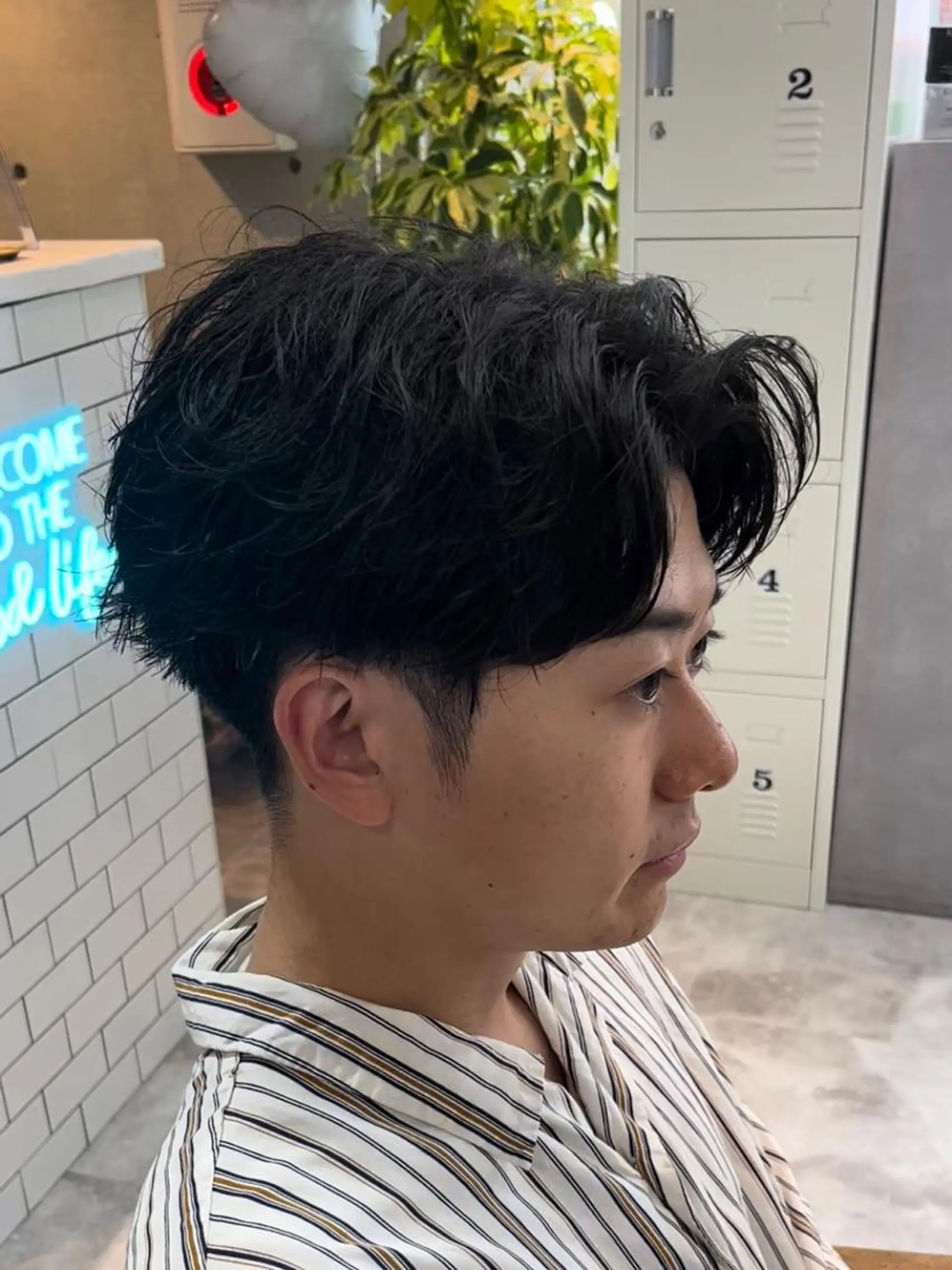 メンズ センターパート メンズパーマ カット トリートメント 【店長】メンズ職人 短髪　ハイトーン🔥のヘアスタイル