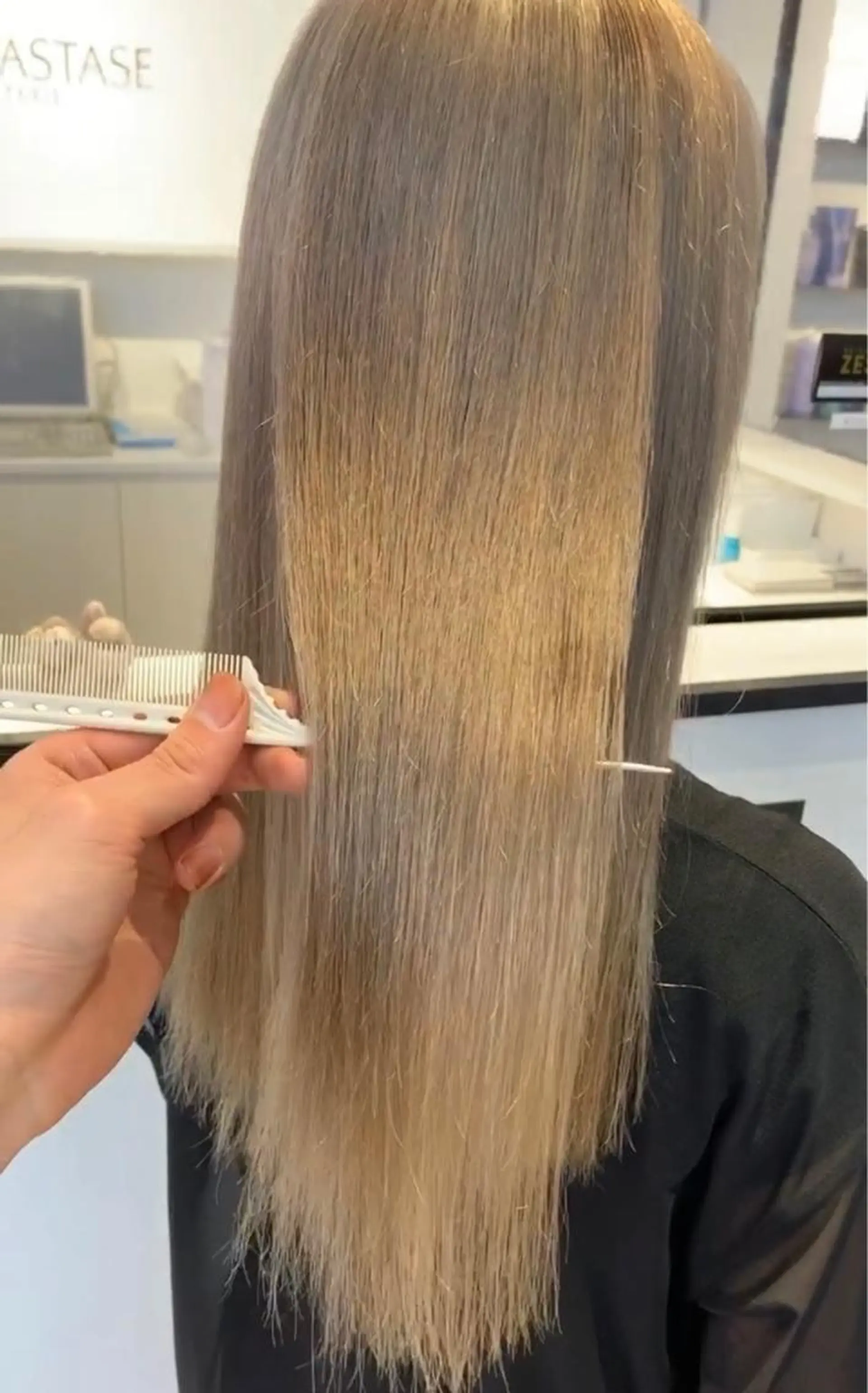 ロング カラー 酸性ストレート・ メンズ 三原 楊子のヘアスタイル