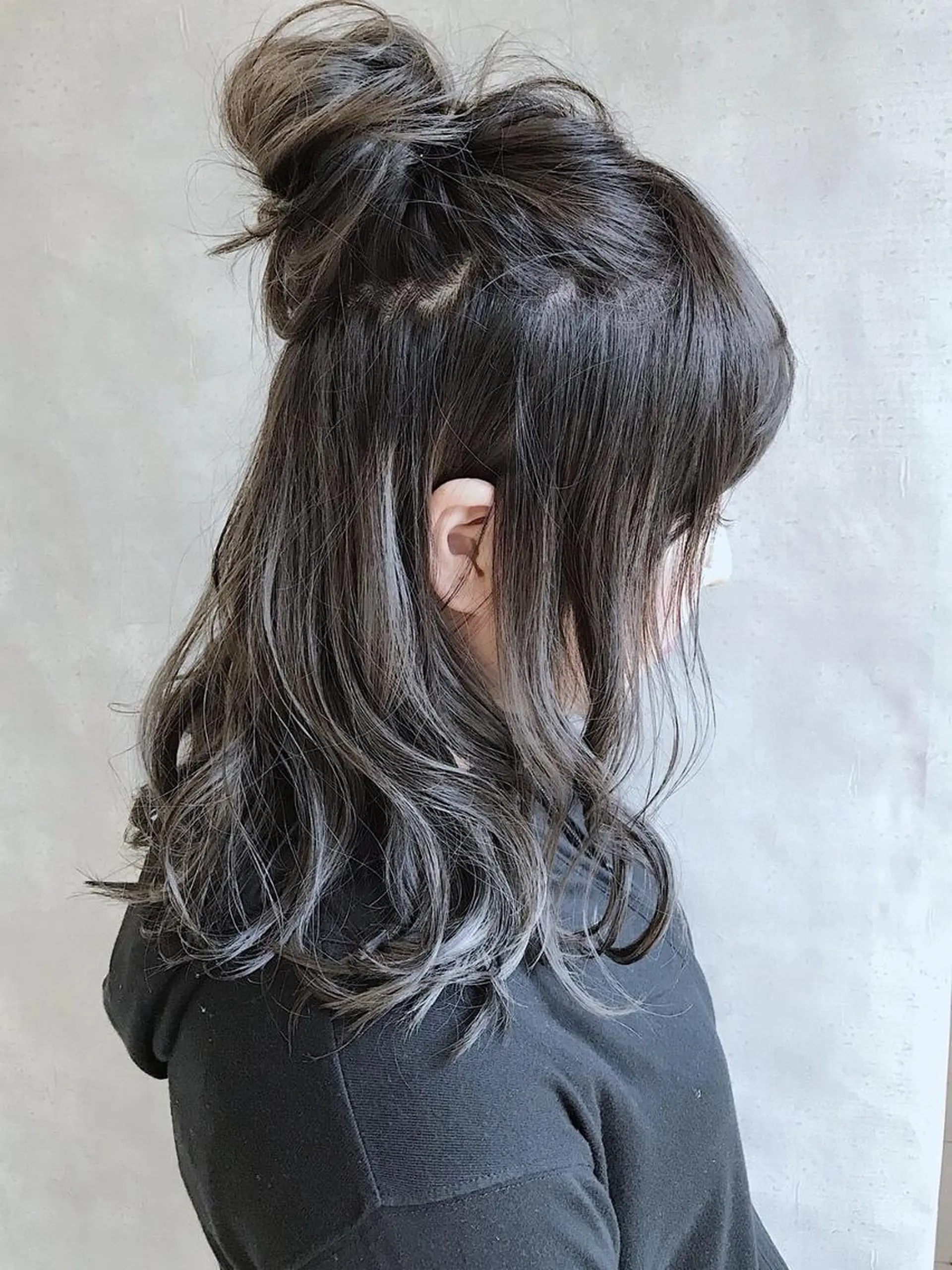 セミロング カラー アディクシーカラー ブリーチ ケアブリーチ ダブルカラー ハイライトカラー MOU namba ムウナンバのヘアスタイル