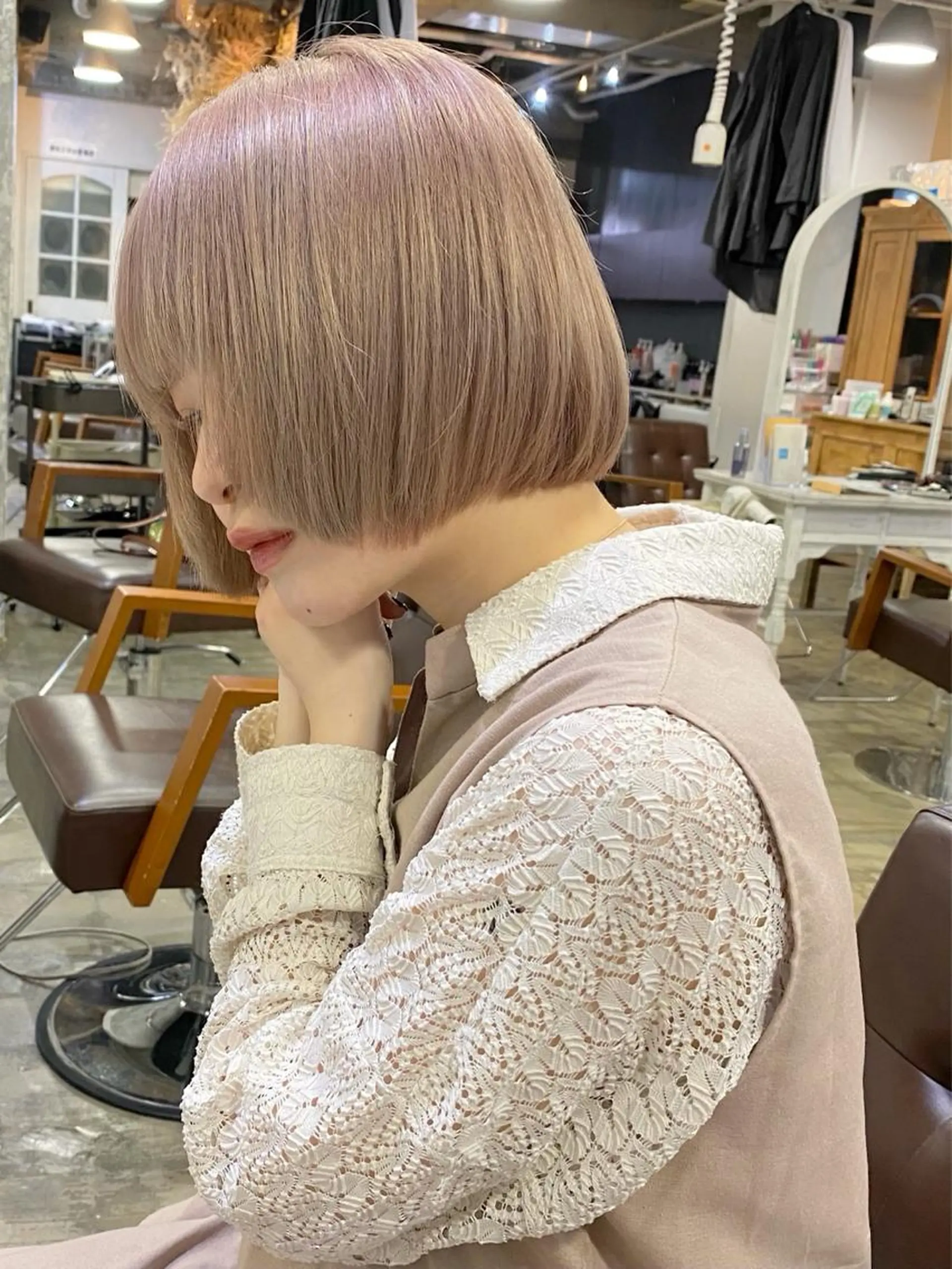 ミディアム カラー ベージュカラー ブリーチ ハイトーンカラー ミルクティーベージュ ピンクカラー Piaコータロー ハイトーン&‪ボブのヘアスタイル