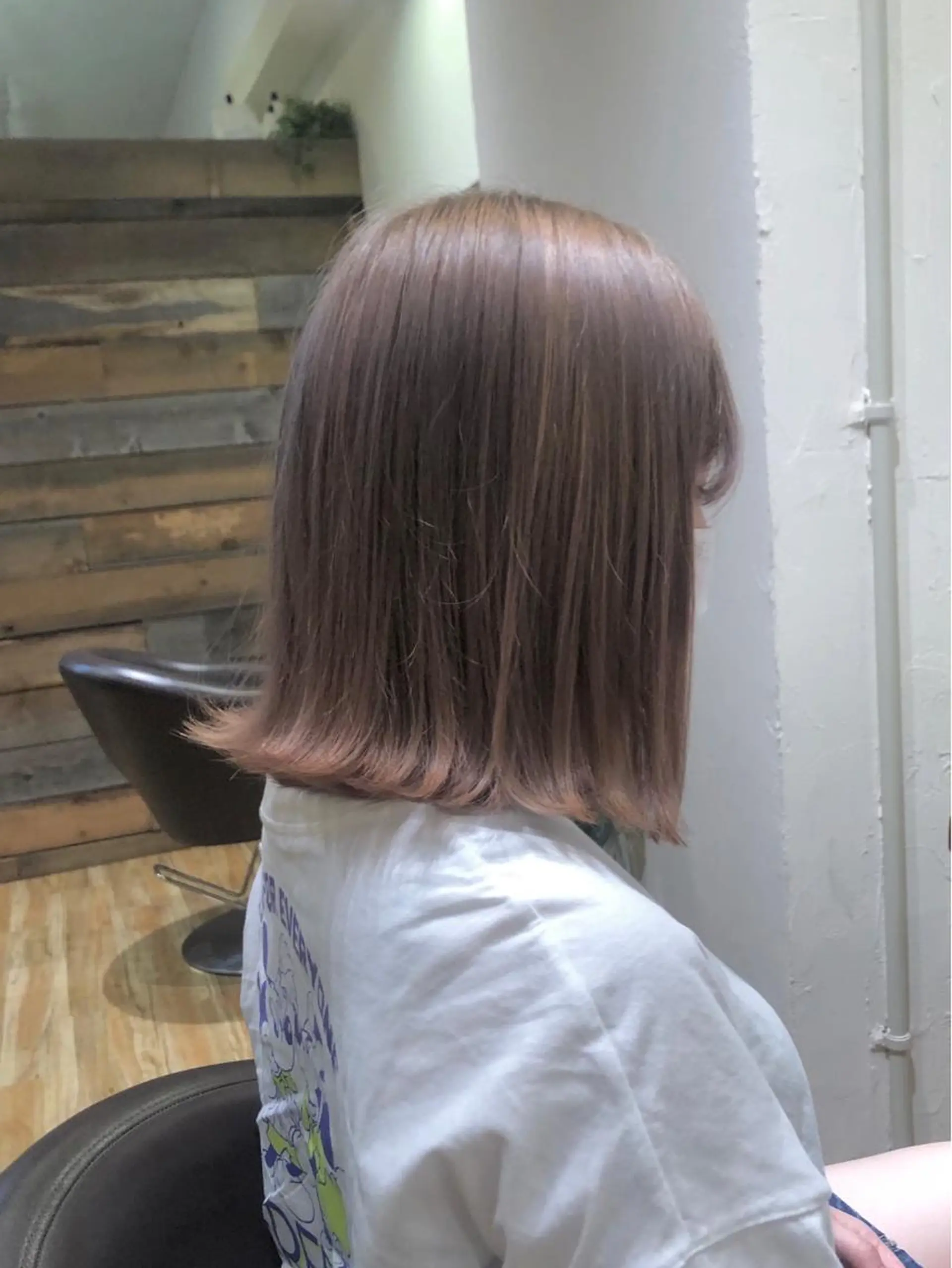 ミディアム カラー ベージュカラー ミルクティーベージュ ヘアカラー トリートメント 梅山 美侑のヘアスタイル